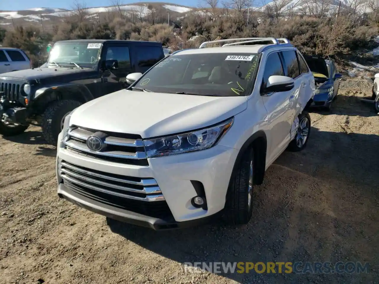 2 Photograph of a damaged car 5TDDZRFH3KS949616 TOYOTA HIGHLANDER 2019