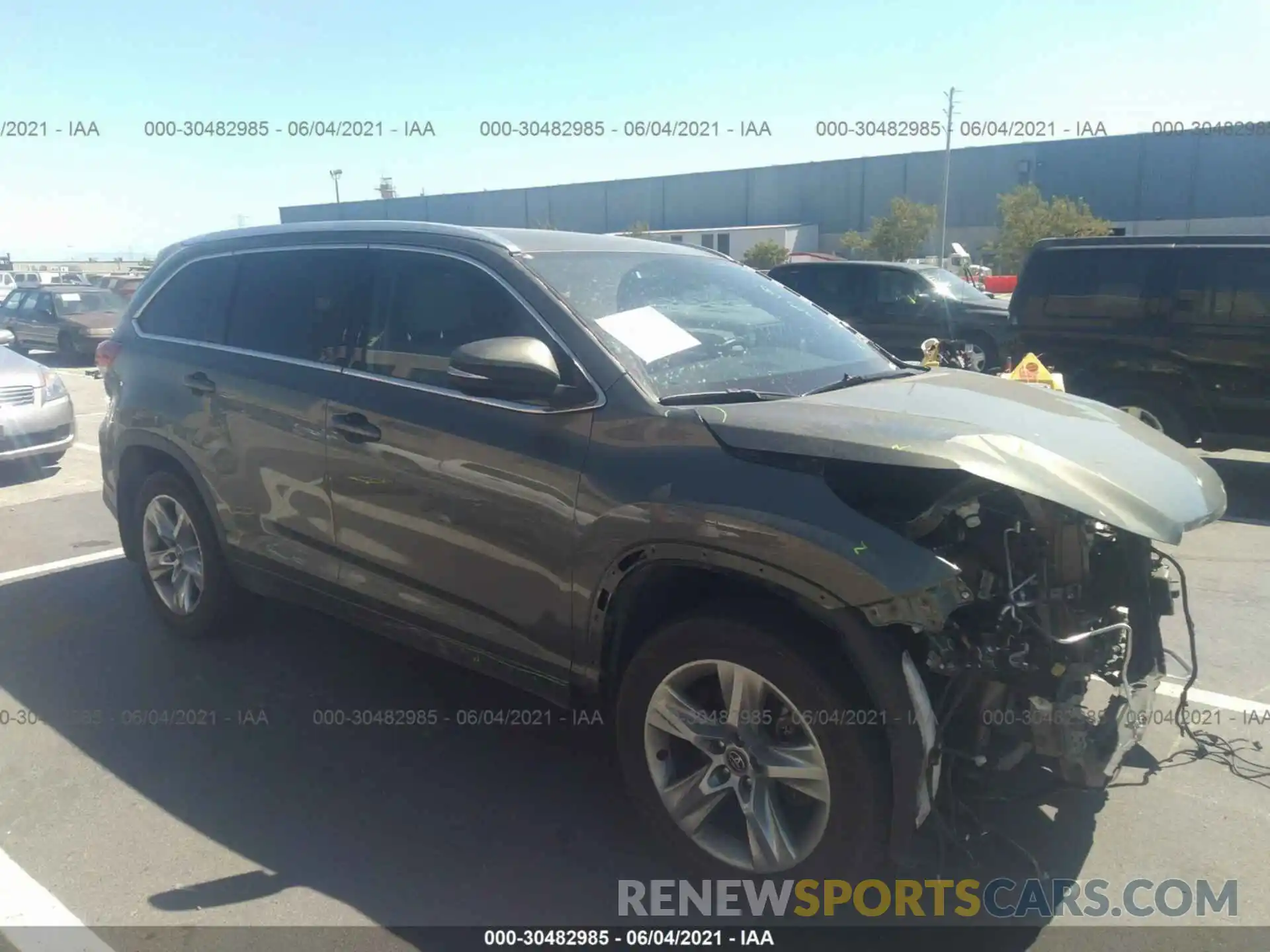 1 Photograph of a damaged car 5TDDZRFH3KS950975 TOYOTA HIGHLANDER 2019