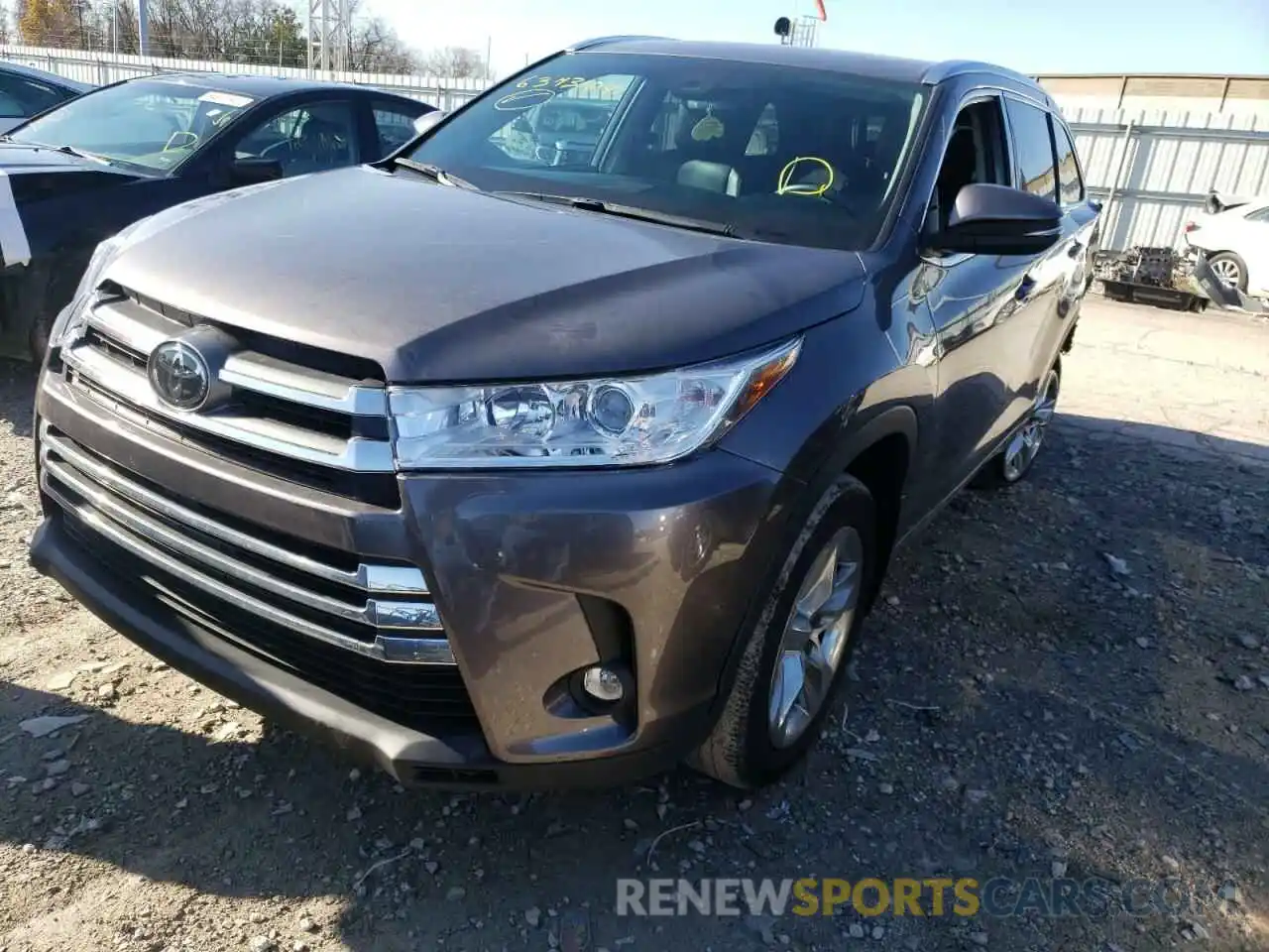 2 Photograph of a damaged car 5TDDZRFH3KS961314 TOYOTA HIGHLANDER 2019