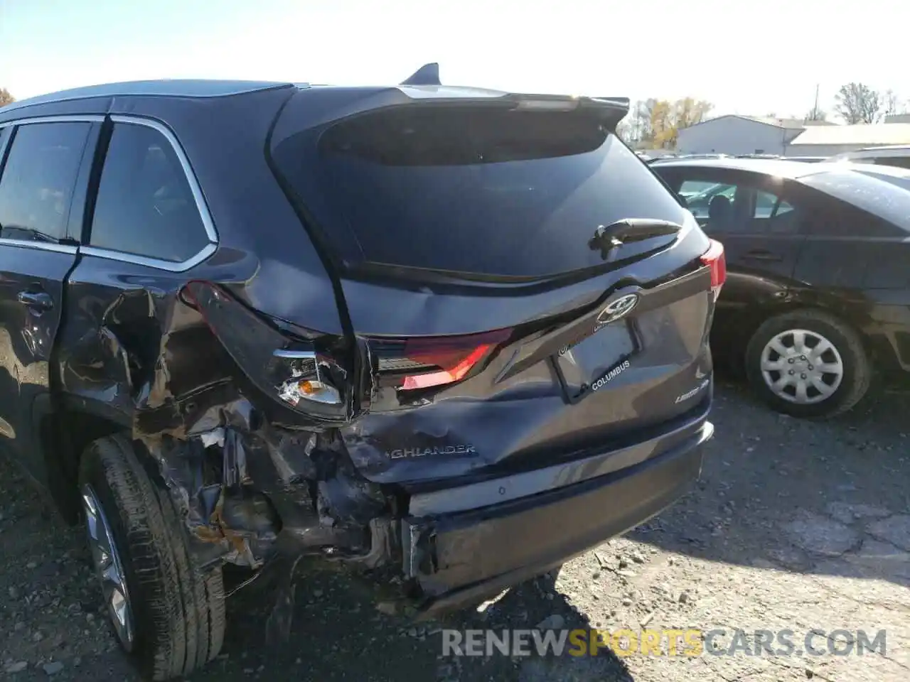 9 Photograph of a damaged car 5TDDZRFH3KS961314 TOYOTA HIGHLANDER 2019