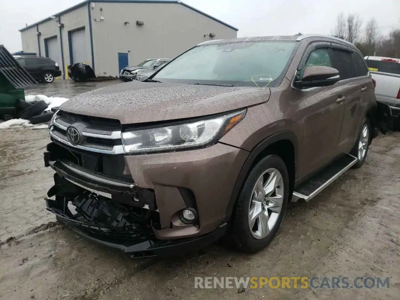 2 Photograph of a damaged car 5TDDZRFH3KS968313 TOYOTA HIGHLANDER 2019