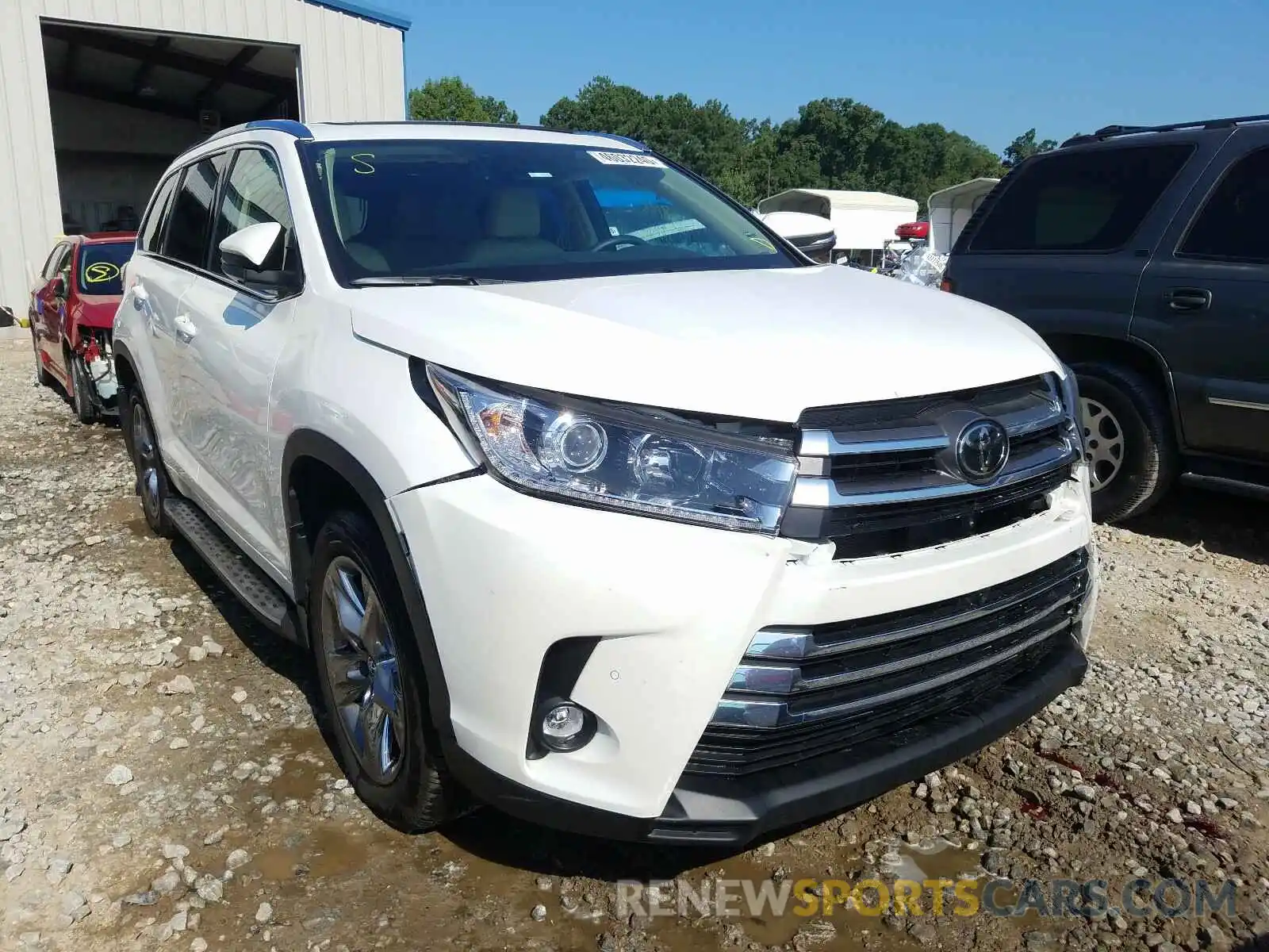 1 Photograph of a damaged car 5TDDZRFH3KS971888 TOYOTA HIGHLANDER 2019