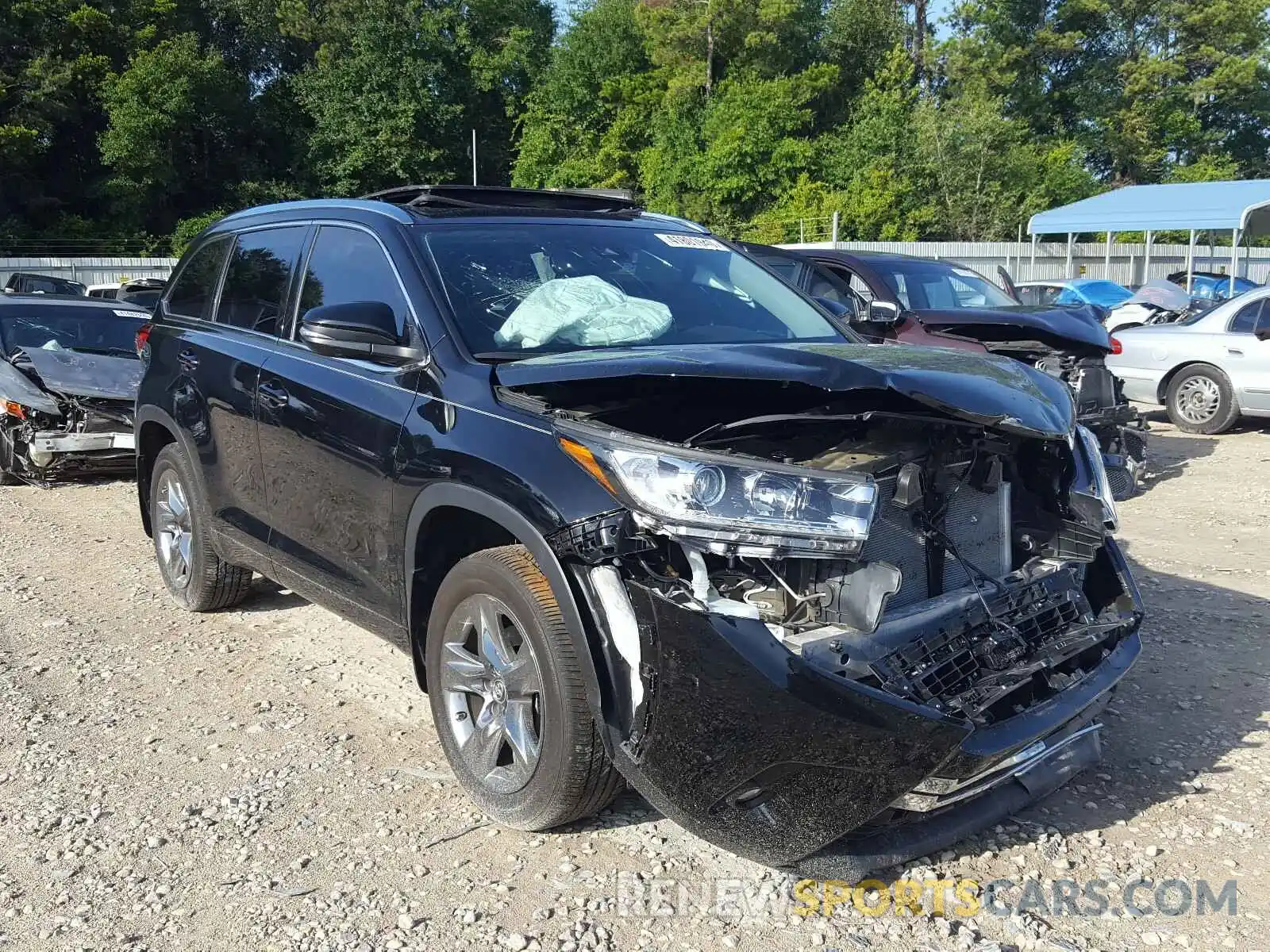 1 Photograph of a damaged car 5TDDZRFH3KS975410 TOYOTA HIGHLANDER 2019