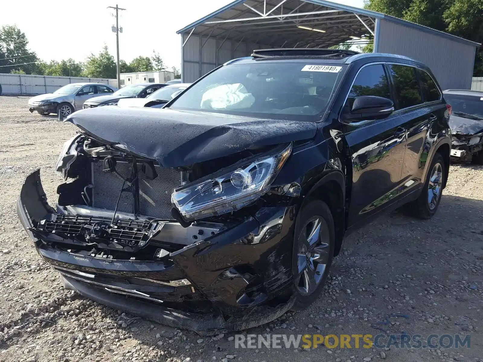 2 Photograph of a damaged car 5TDDZRFH3KS975410 TOYOTA HIGHLANDER 2019