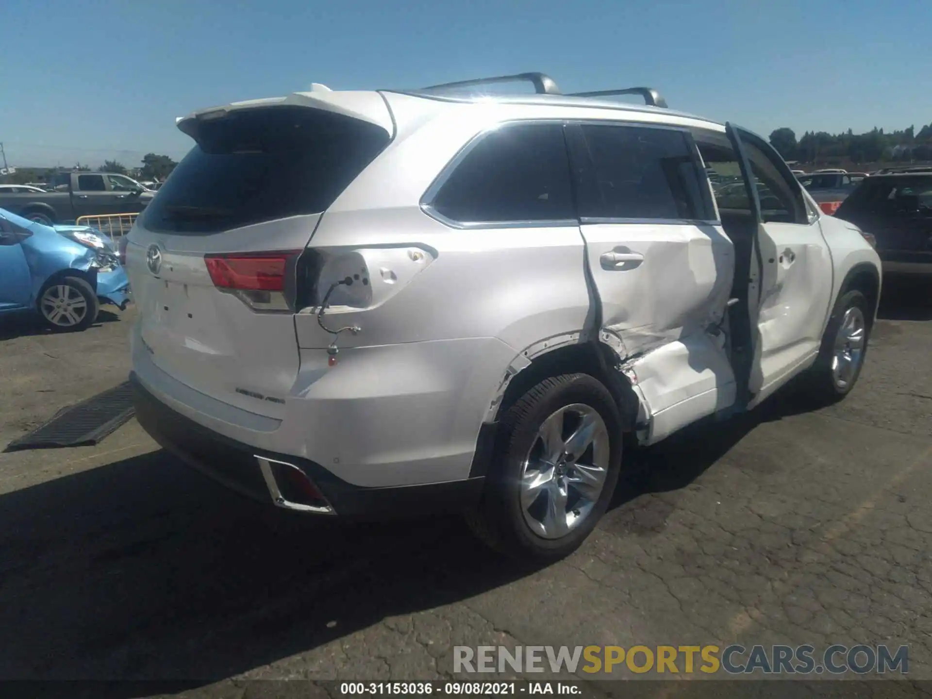 4 Photograph of a damaged car 5TDDZRFH3KS980865 TOYOTA HIGHLANDER 2019