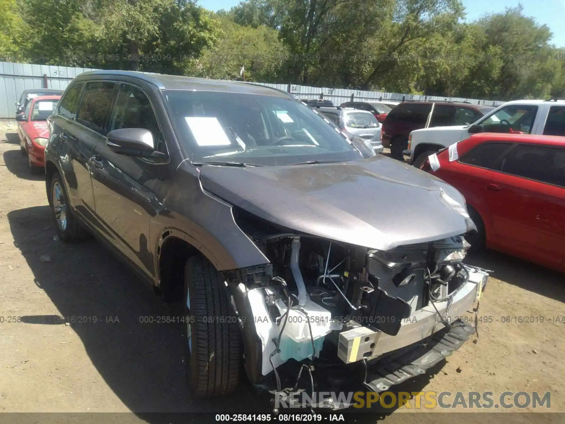 1 Photograph of a damaged car 5TDDZRFH3KS984639 TOYOTA HIGHLANDER 2019