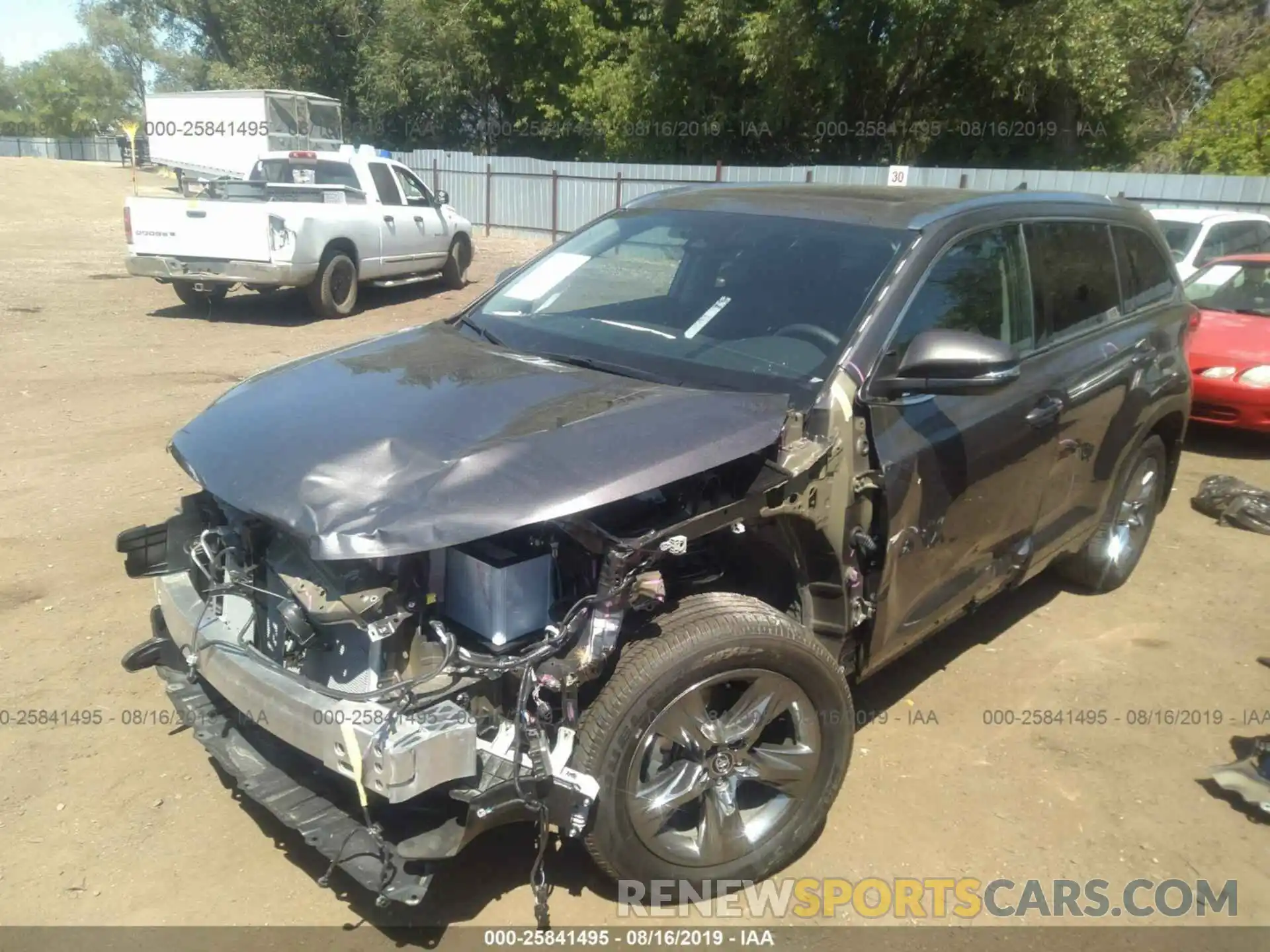 2 Photograph of a damaged car 5TDDZRFH3KS984639 TOYOTA HIGHLANDER 2019