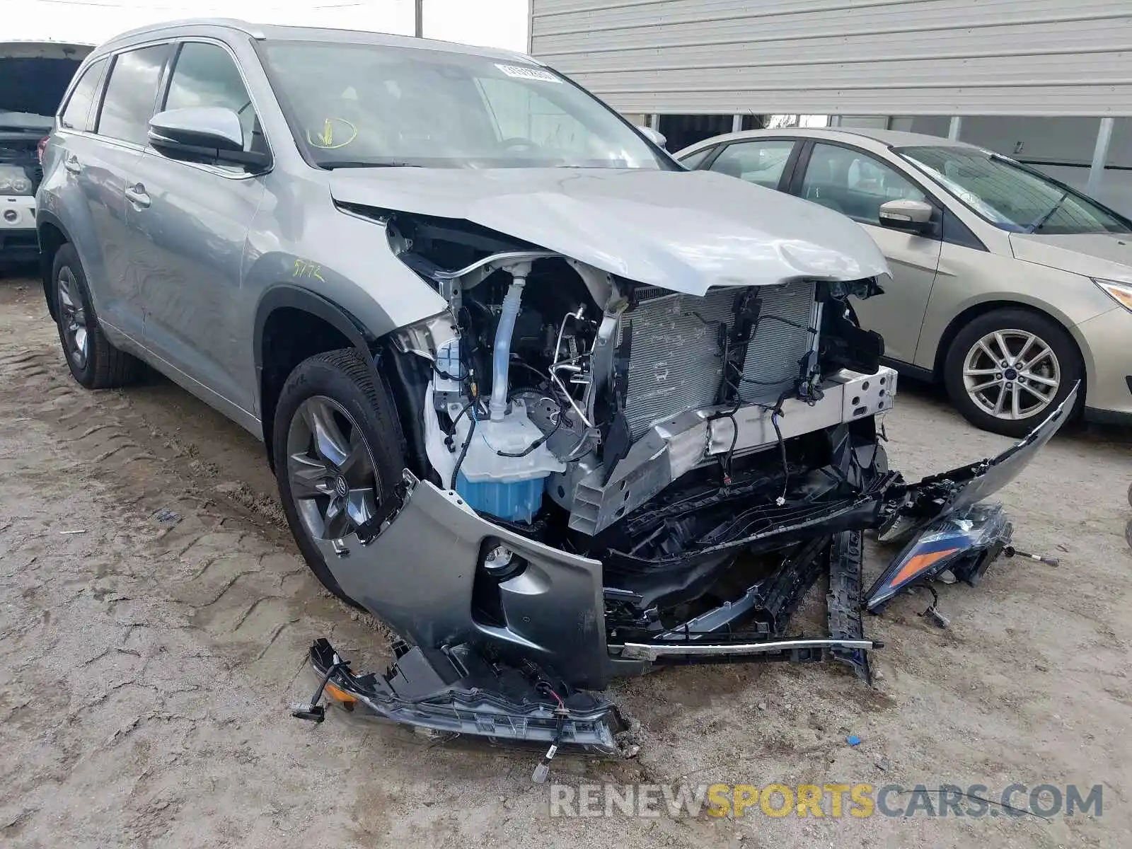 1 Photograph of a damaged car 5TDDZRFH3KS986861 TOYOTA HIGHLANDER 2019