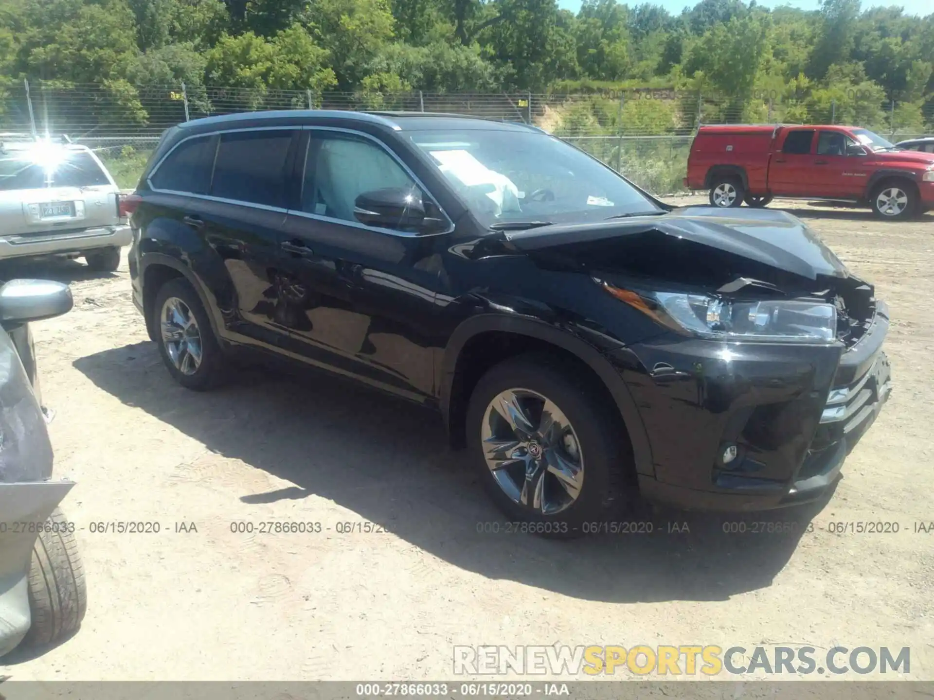 1 Photograph of a damaged car 5TDDZRFH3KS987735 TOYOTA HIGHLANDER 2019