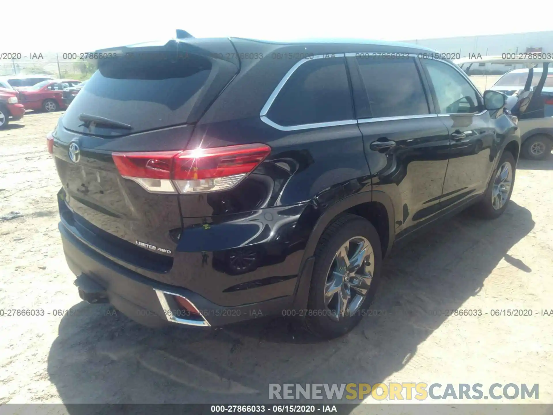 4 Photograph of a damaged car 5TDDZRFH3KS987735 TOYOTA HIGHLANDER 2019