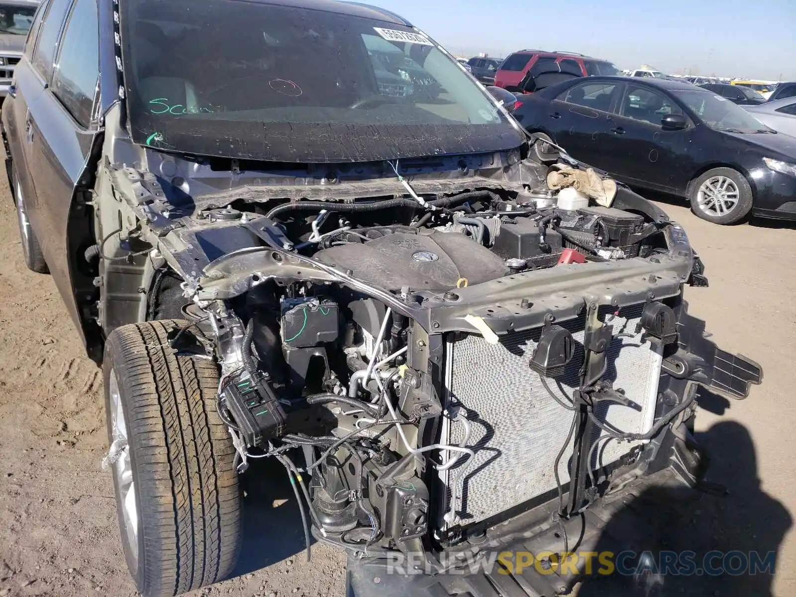 9 Photograph of a damaged car 5TDDZRFH3KS998007 TOYOTA HIGHLANDER 2019