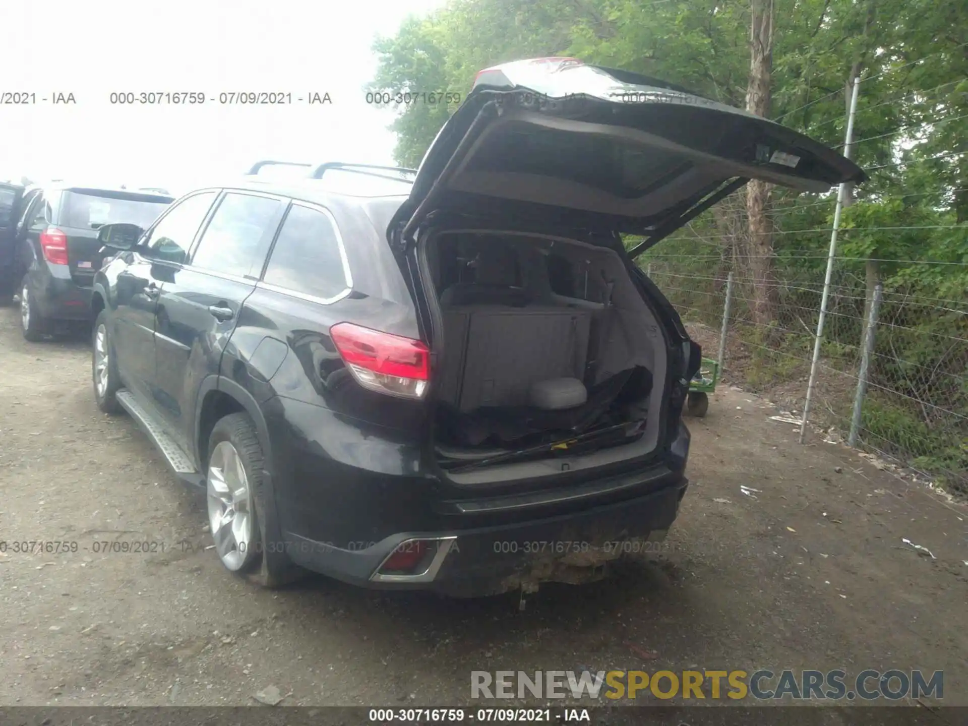 3 Фотография поврежденного автомобиля 5TDDZRFH4KS707935 TOYOTA HIGHLANDER 2019