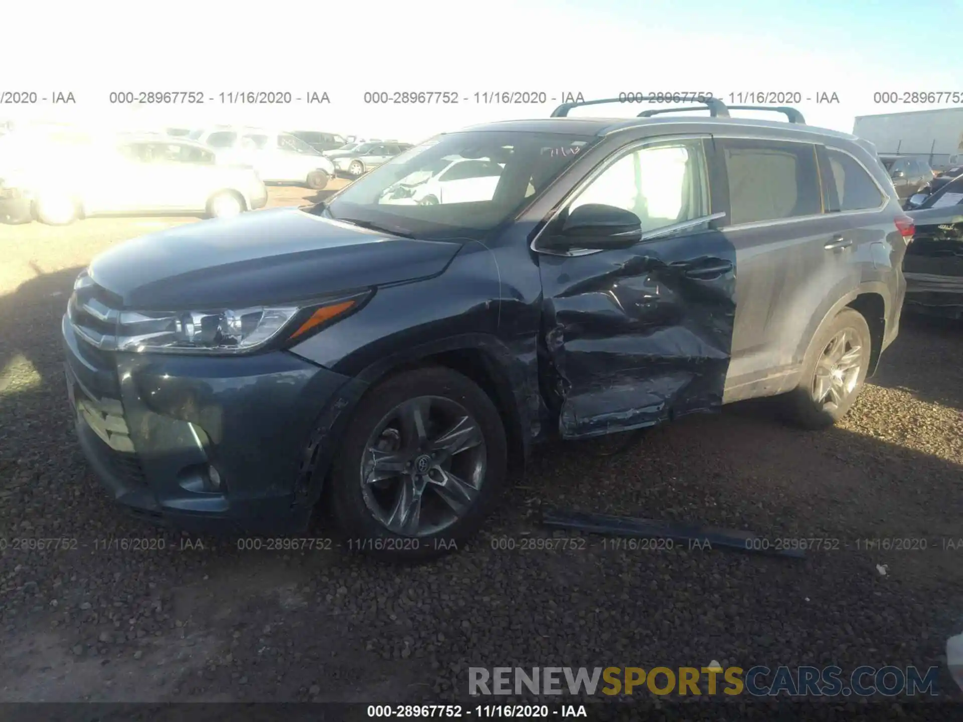 2 Photograph of a damaged car 5TDDZRFH4KS710091 TOYOTA HIGHLANDER 2019