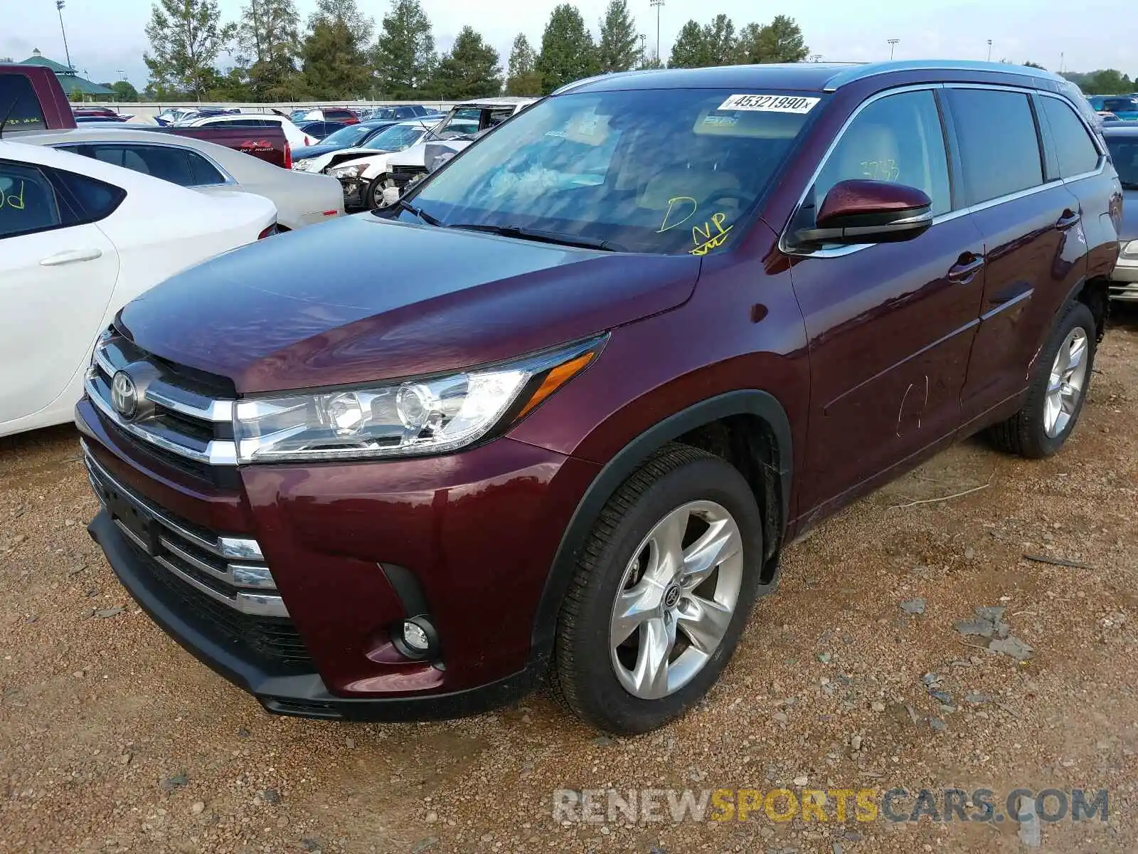 2 Photograph of a damaged car 5TDDZRFH4KS746122 TOYOTA HIGHLANDER 2019