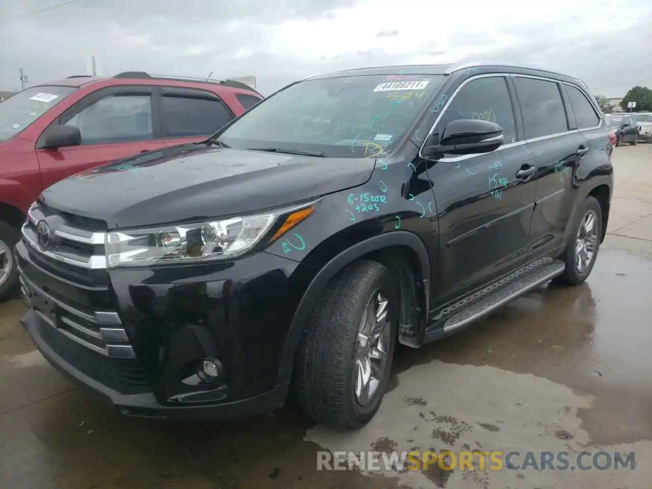 2 Photograph of a damaged car 5TDDZRFH4KS920609 TOYOTA HIGHLANDER 2019