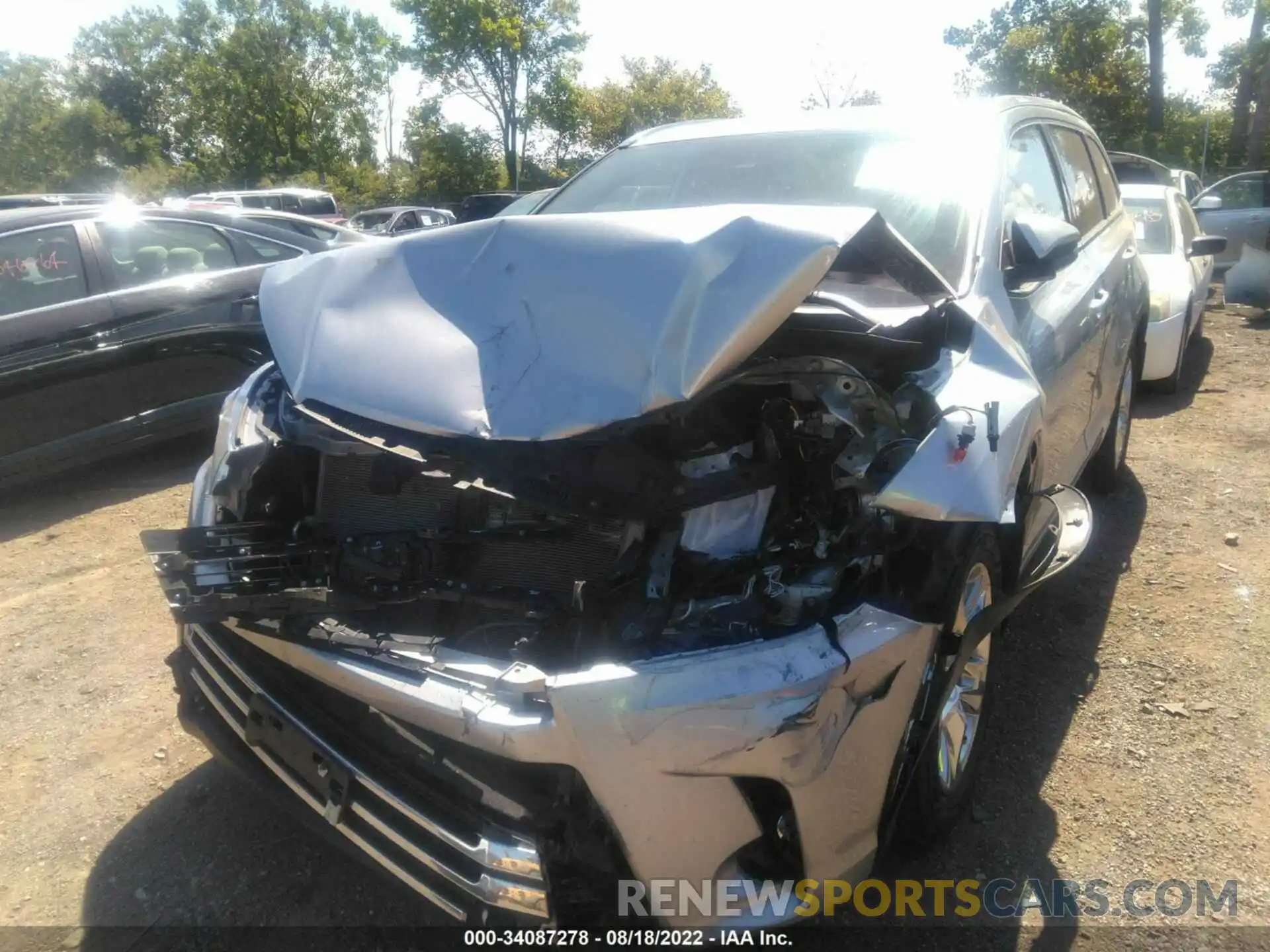 6 Photograph of a damaged car 5TDDZRFH4KS936146 TOYOTA HIGHLANDER 2019