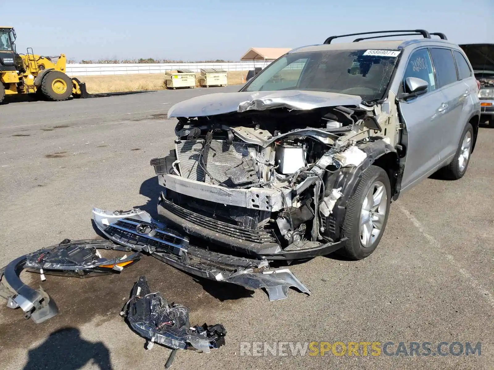 2 Photograph of a damaged car 5TDDZRFH4KS944893 TOYOTA HIGHLANDER 2019