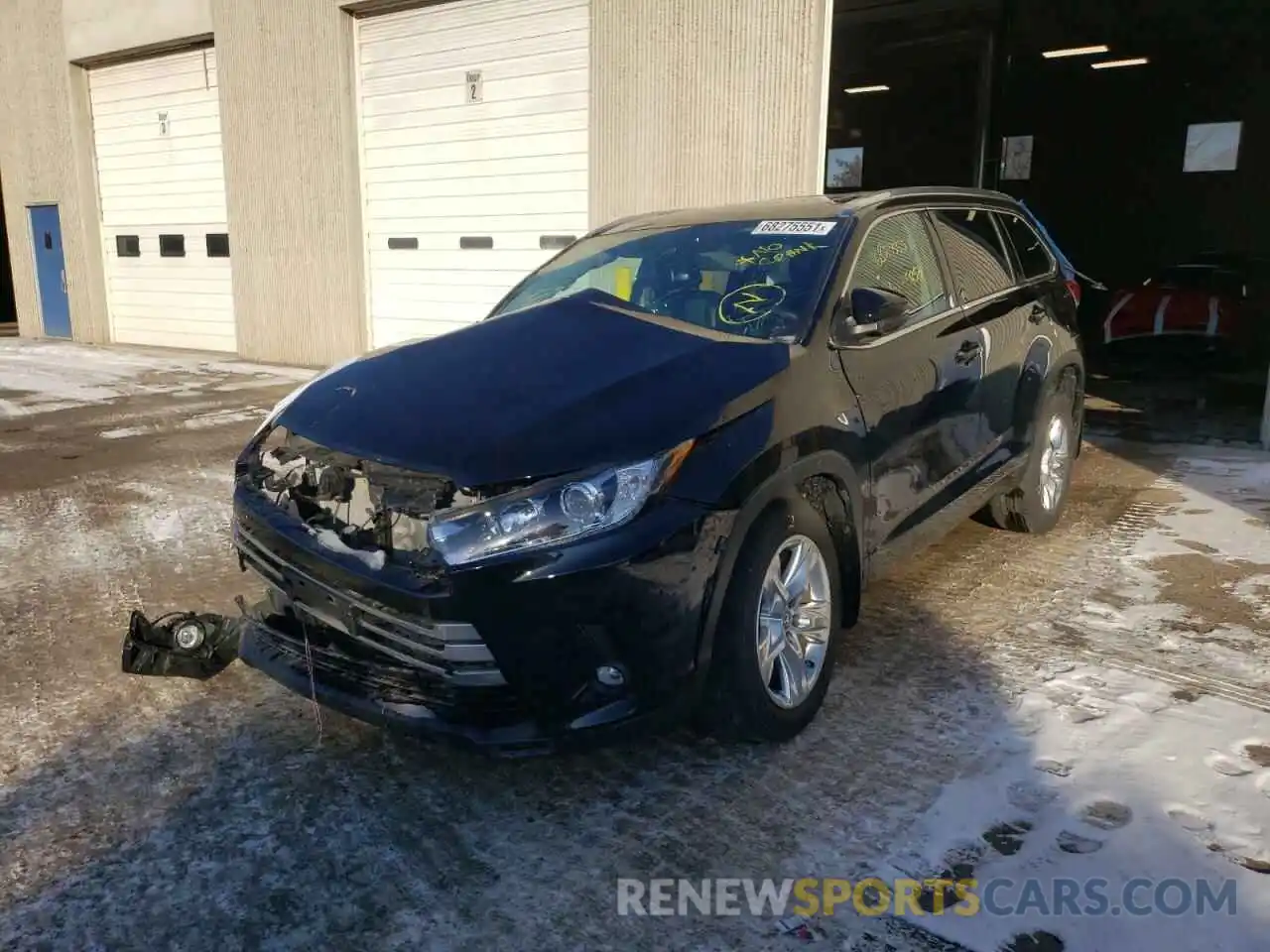 2 Photograph of a damaged car 5TDDZRFH4KS960396 TOYOTA HIGHLANDER 2019