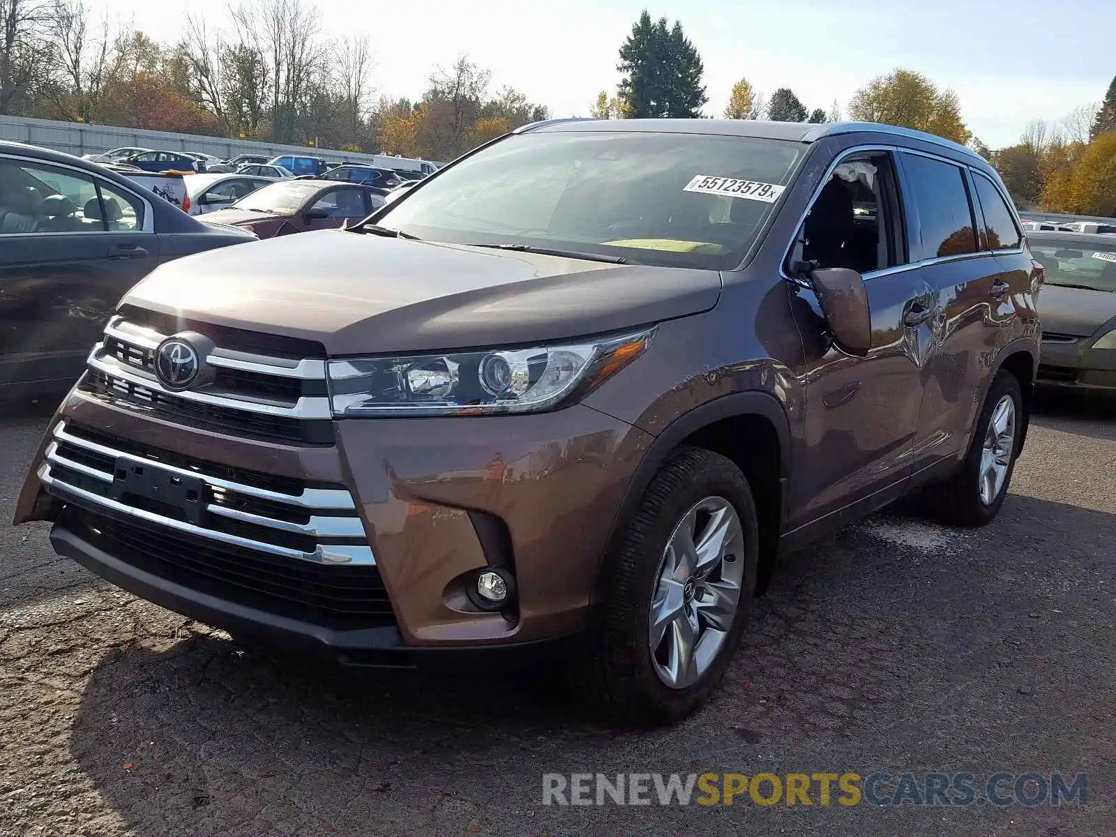 2 Photograph of a damaged car 5TDDZRFH4KS962293 TOYOTA HIGHLANDER 2019