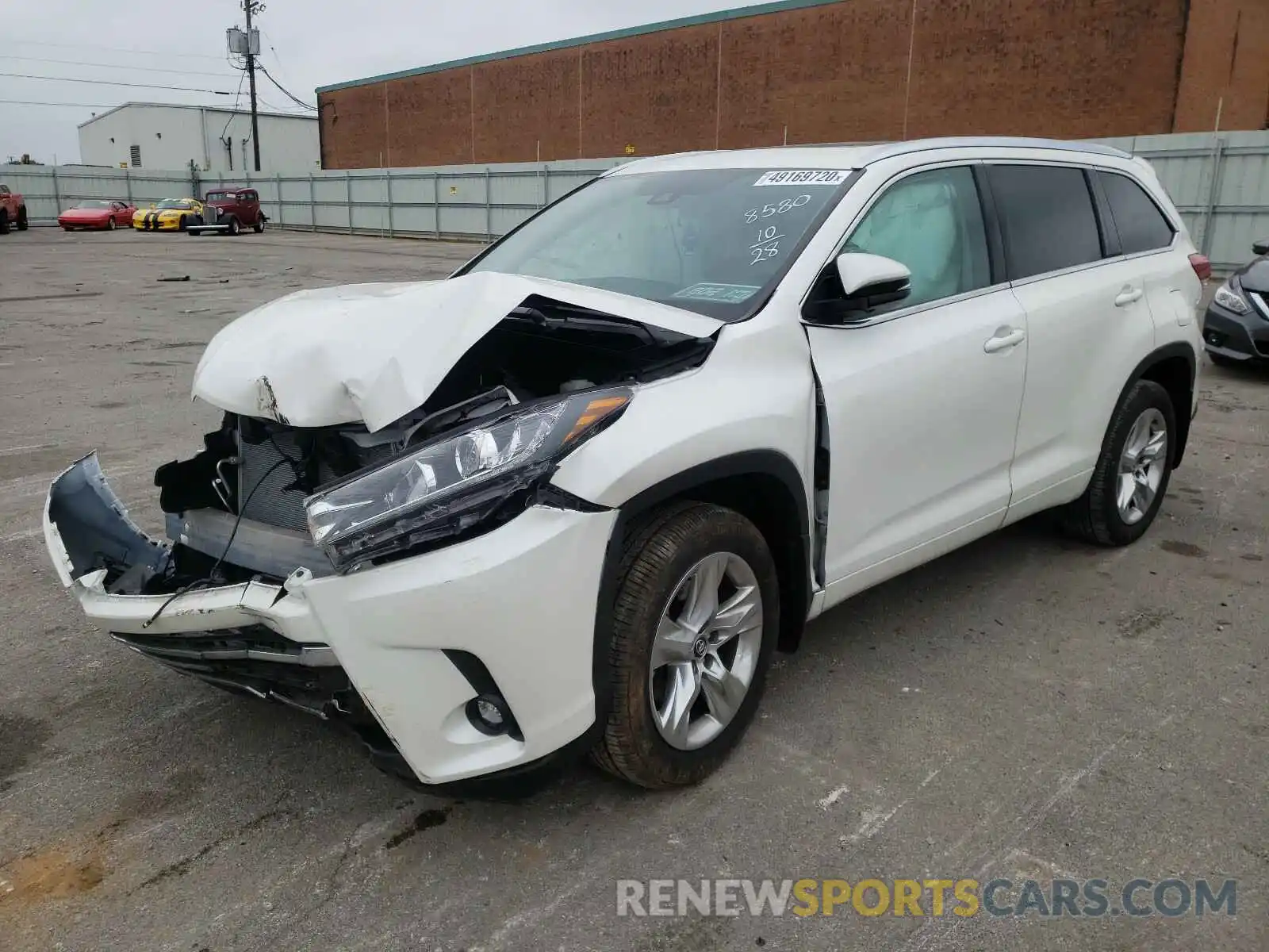 2 Photograph of a damaged car 5TDDZRFH4KS968580 TOYOTA HIGHLANDER 2019