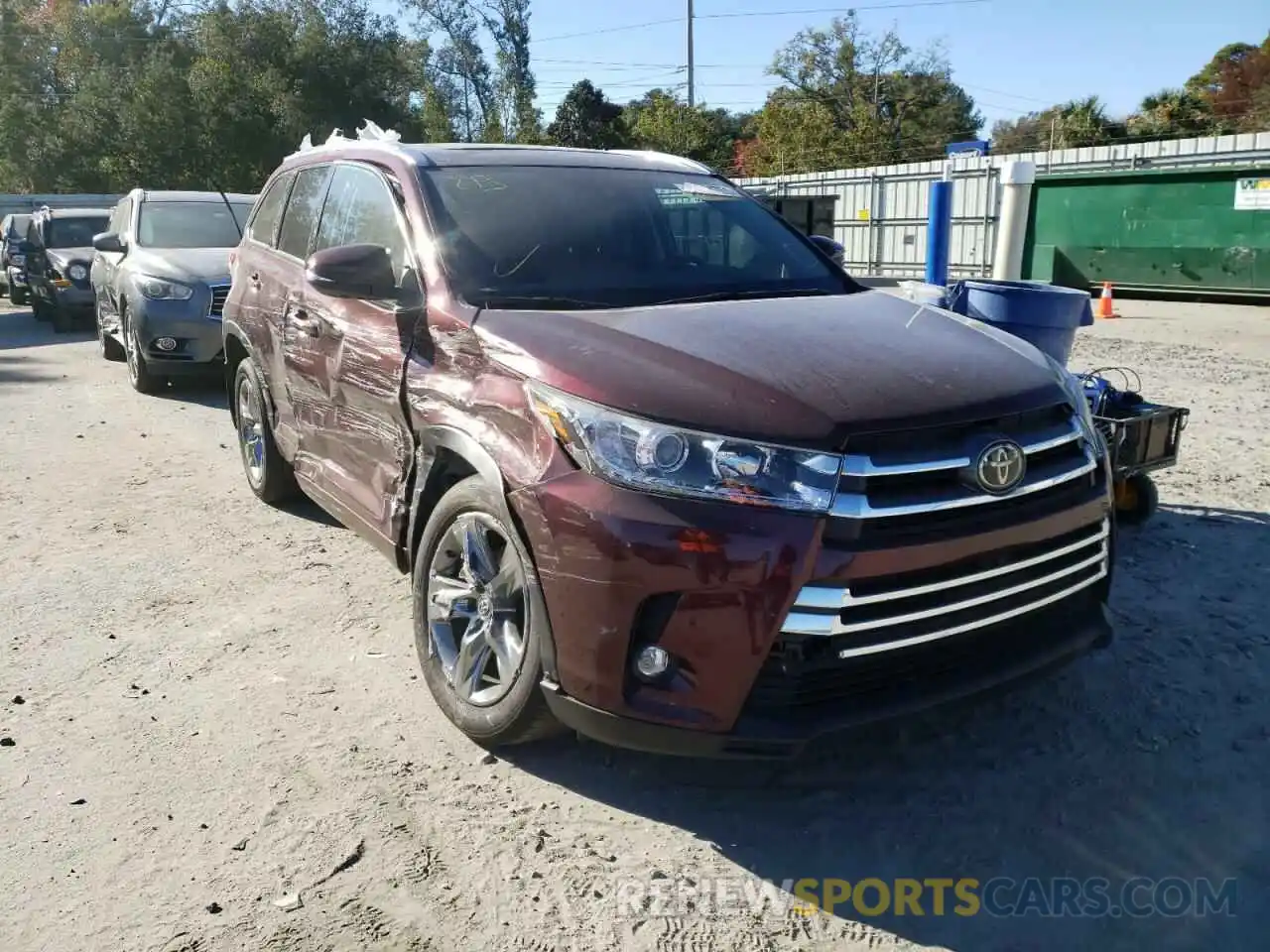 1 Photograph of a damaged car 5TDDZRFH4KS974363 TOYOTA HIGHLANDER 2019