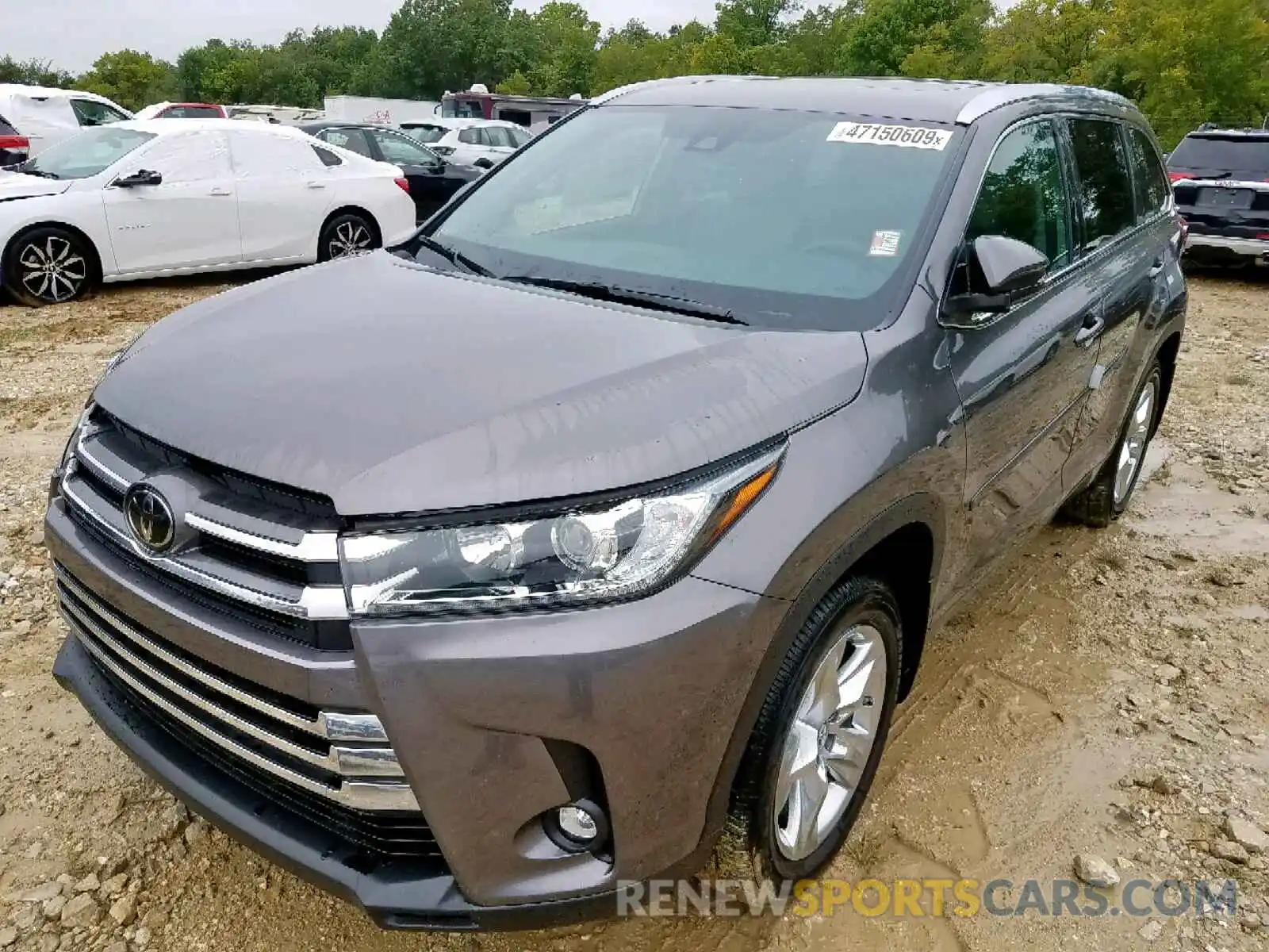 2 Photograph of a damaged car 5TDDZRFH4KS974444 TOYOTA HIGHLANDER 2019