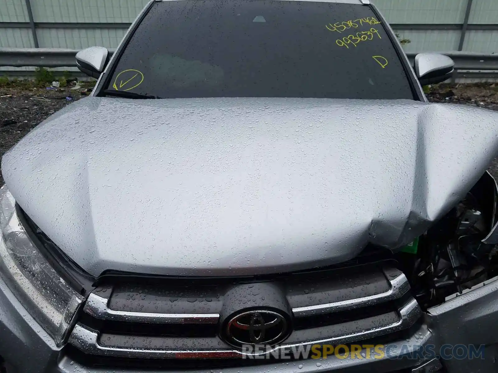 7 Photograph of a damaged car 5TDDZRFH4KS993639 TOYOTA HIGHLANDER 2019