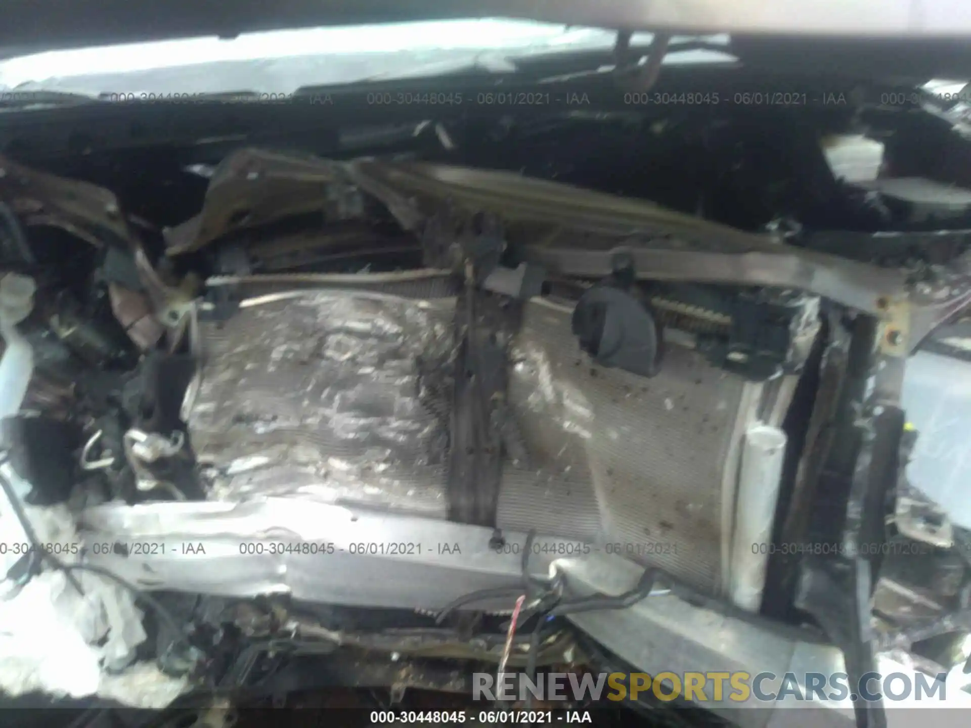 10 Photograph of a damaged car 5TDDZRFH5KS700265 TOYOTA HIGHLANDER 2019