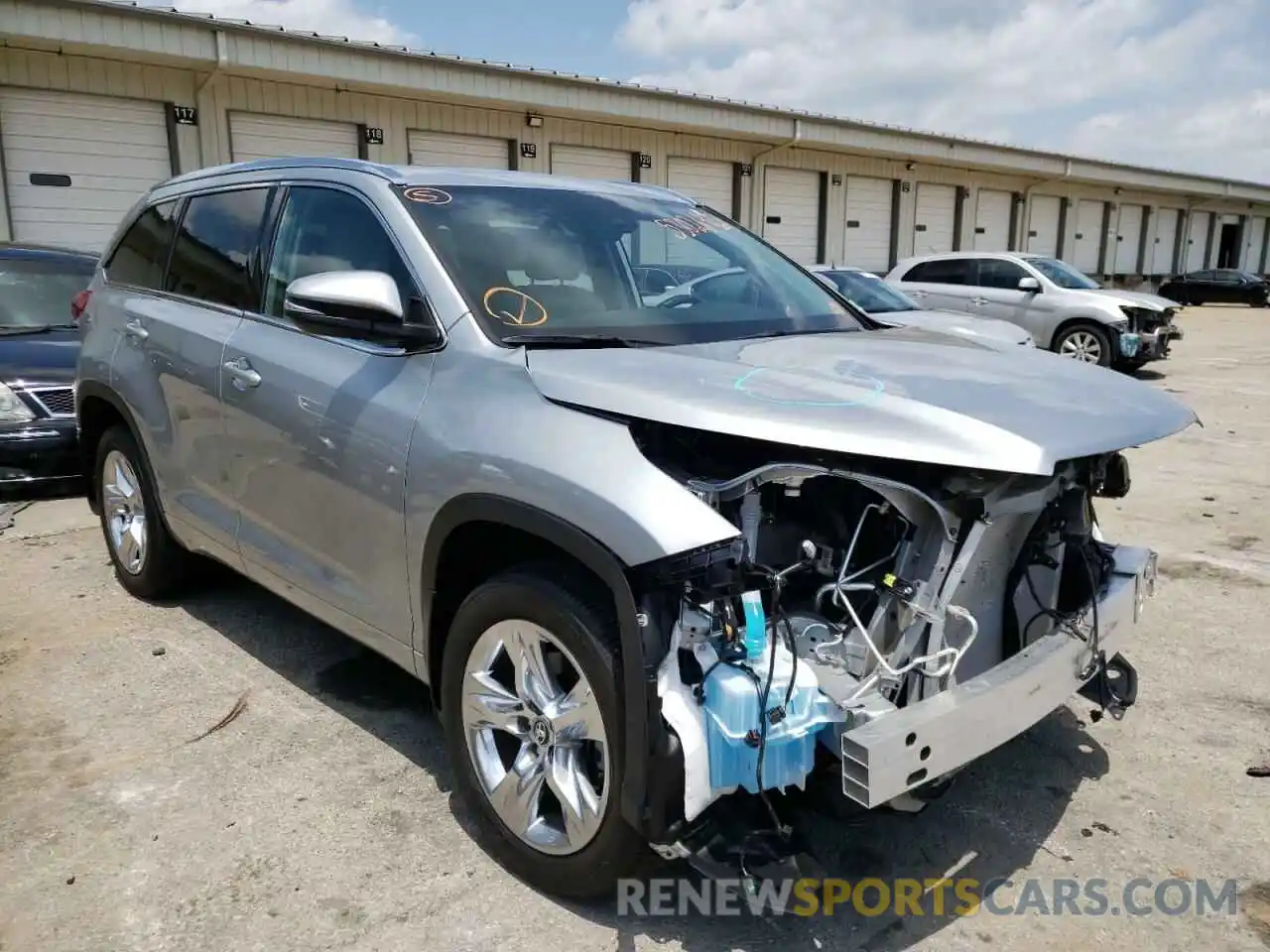 1 Photograph of a damaged car 5TDDZRFH5KS708043 TOYOTA HIGHLANDER 2019