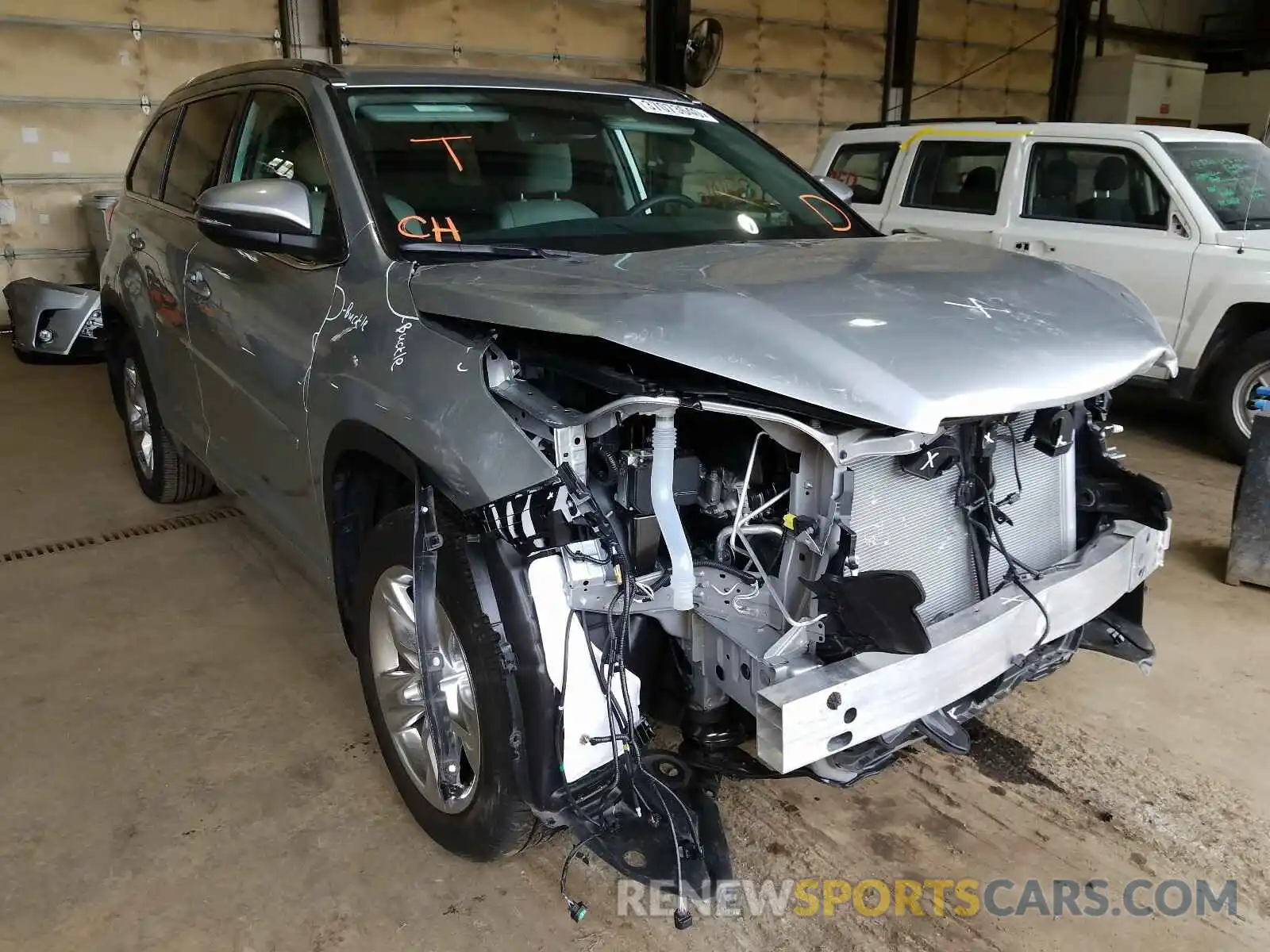 1 Photograph of a damaged car 5TDDZRFH5KS708107 TOYOTA HIGHLANDER 2019