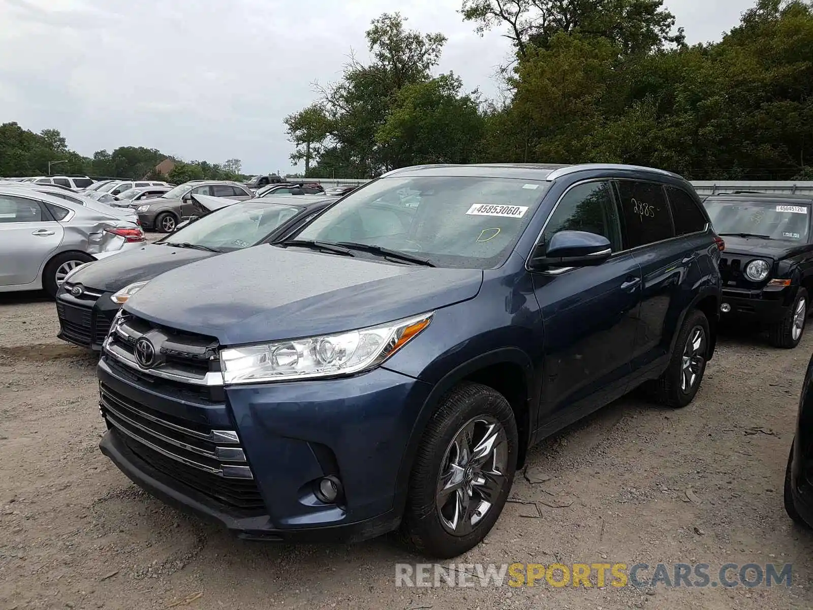 2 Photograph of a damaged car 5TDDZRFH5KS742242 TOYOTA HIGHLANDER 2019