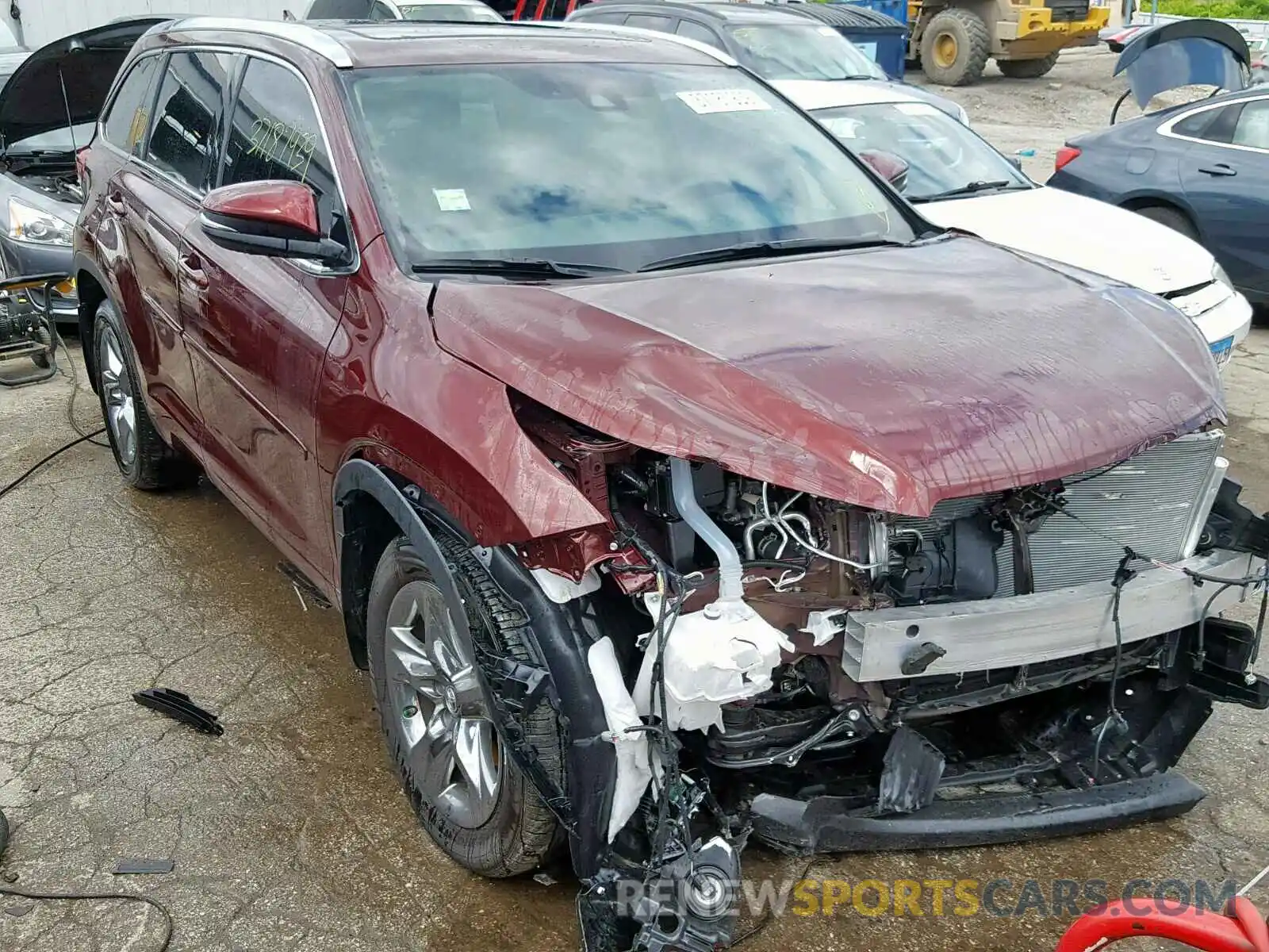 1 Photograph of a damaged car 5TDDZRFH5KS920800 TOYOTA HIGHLANDER 2019