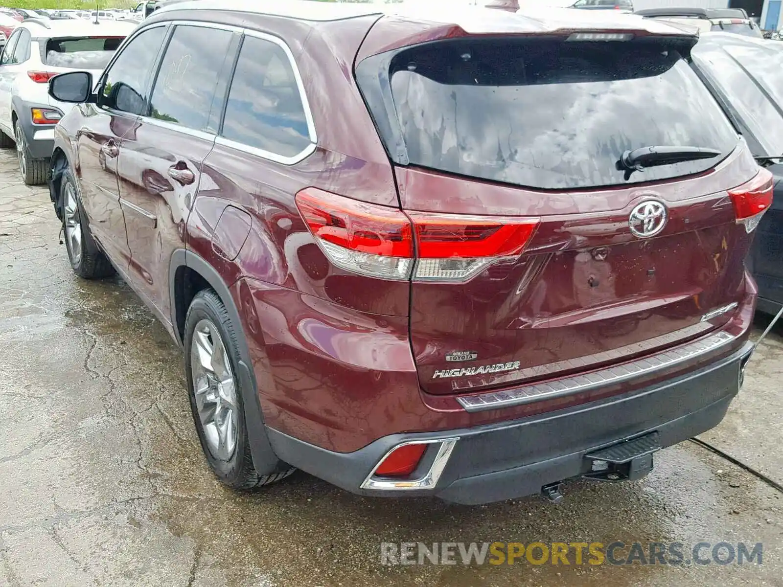 3 Photograph of a damaged car 5TDDZRFH5KS920800 TOYOTA HIGHLANDER 2019