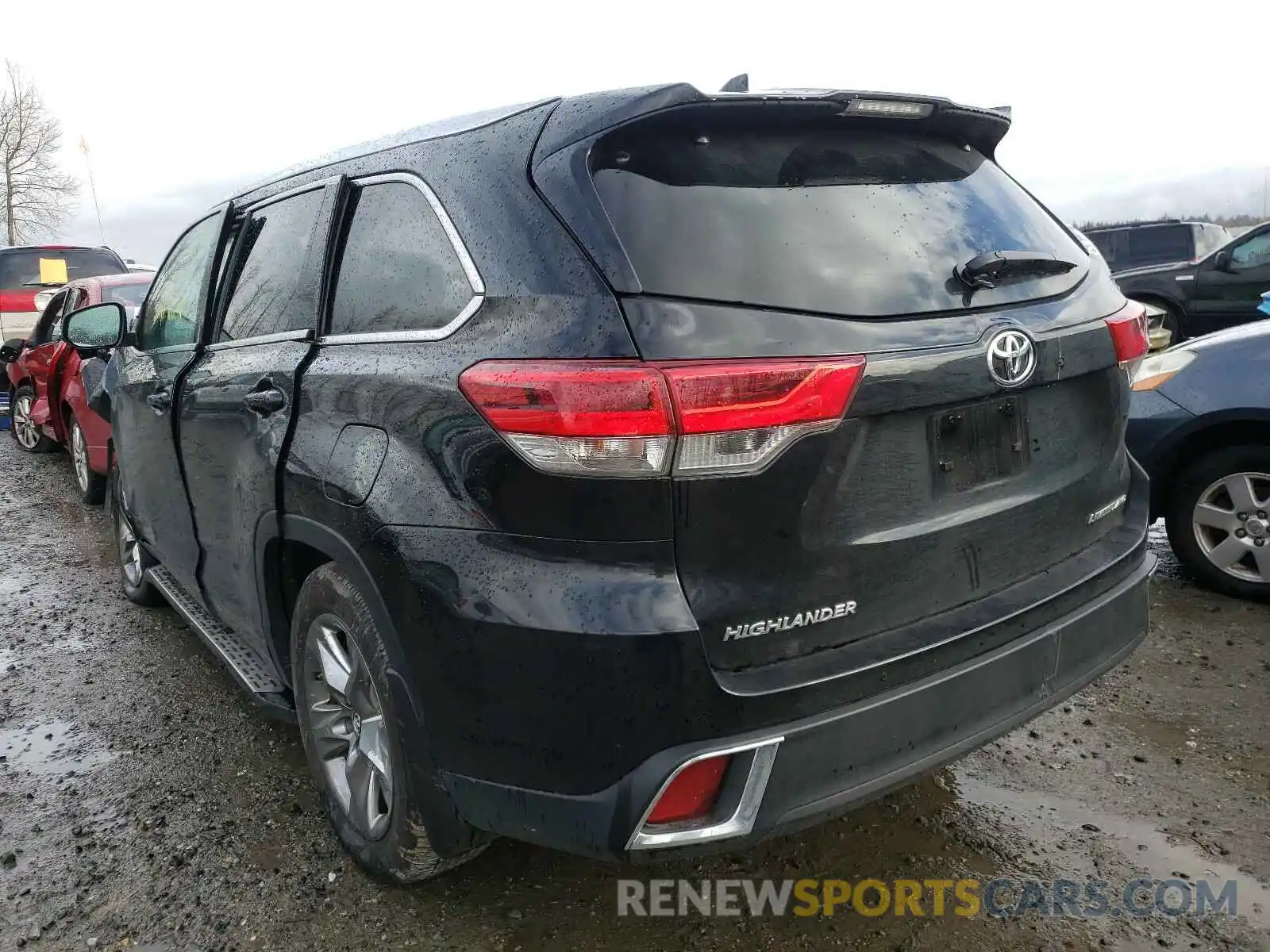 3 Photograph of a damaged car 5TDDZRFH5KS944966 TOYOTA HIGHLANDER 2019