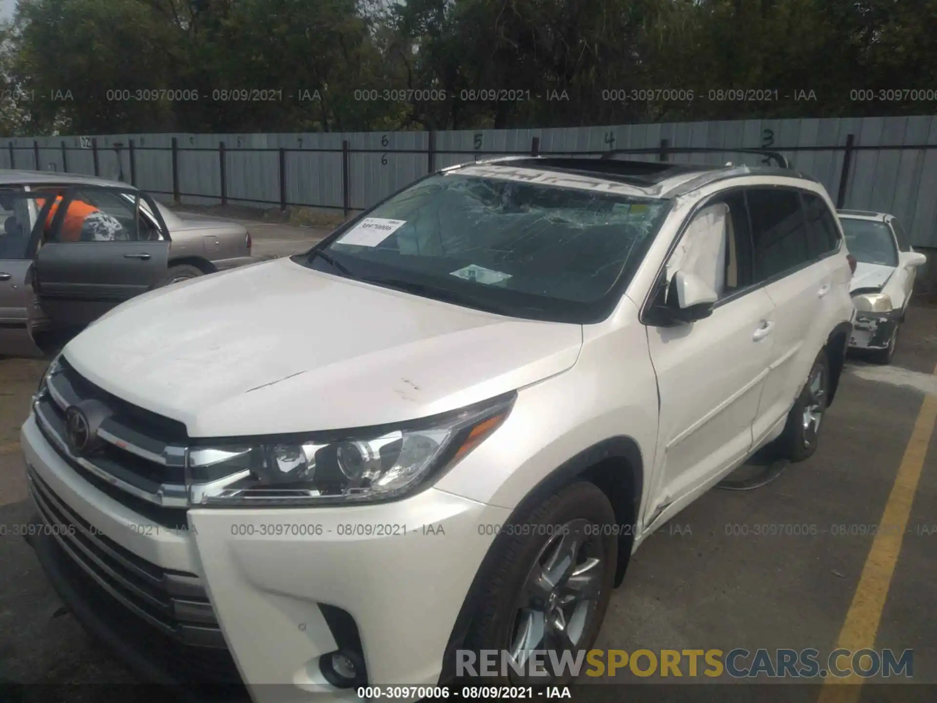 6 Photograph of a damaged car 5TDDZRFH5KS945986 TOYOTA HIGHLANDER 2019