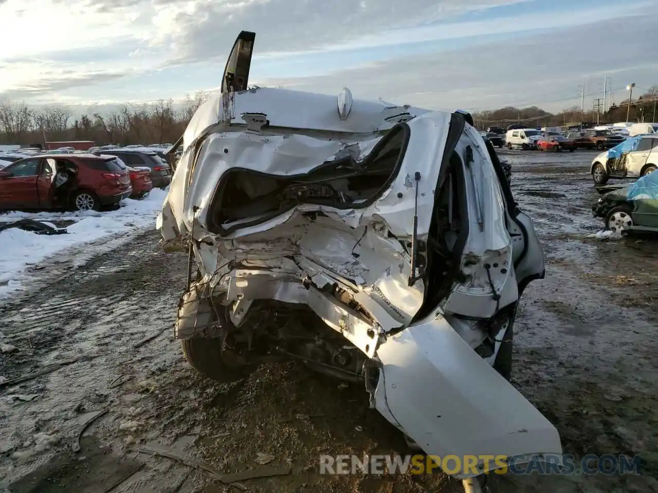 6 Photograph of a damaged car 5TDDZRFH5KS953392 TOYOTA HIGHLANDER 2019