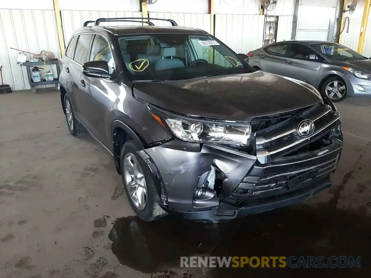 1 Photograph of a damaged car 5TDDZRFH5KS960889 TOYOTA HIGHLANDER 2019