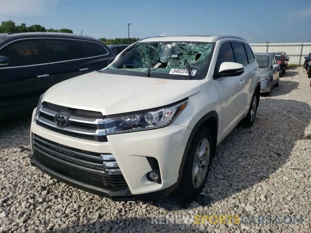 2 Photograph of a damaged car 5TDDZRFH5KS970225 TOYOTA HIGHLANDER 2019