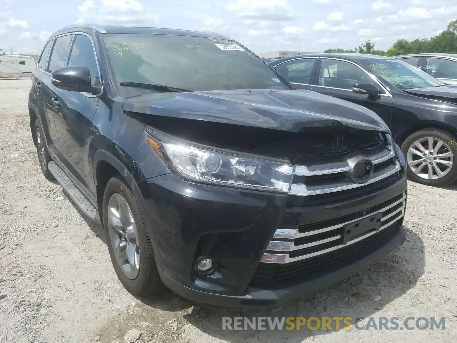 1 Photograph of a damaged car 5TDDZRFH5KS973917 TOYOTA HIGHLANDER 2019