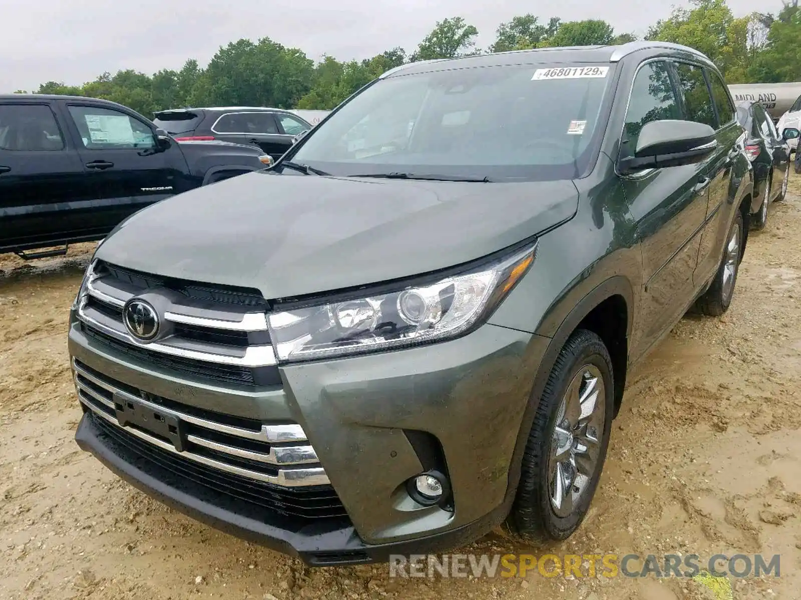 2 Photograph of a damaged car 5TDDZRFH5KS974968 TOYOTA HIGHLANDER 2019