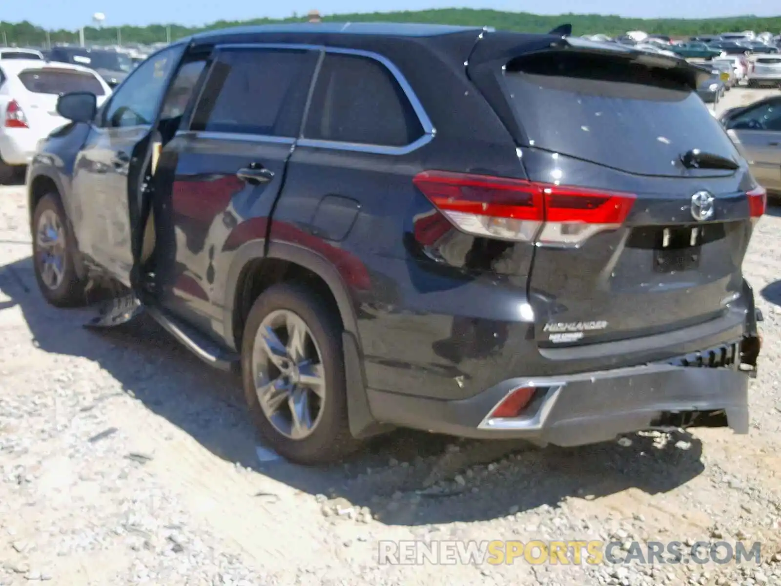 3 Photograph of a damaged car 5TDDZRFH5KS978177 TOYOTA HIGHLANDER 2019