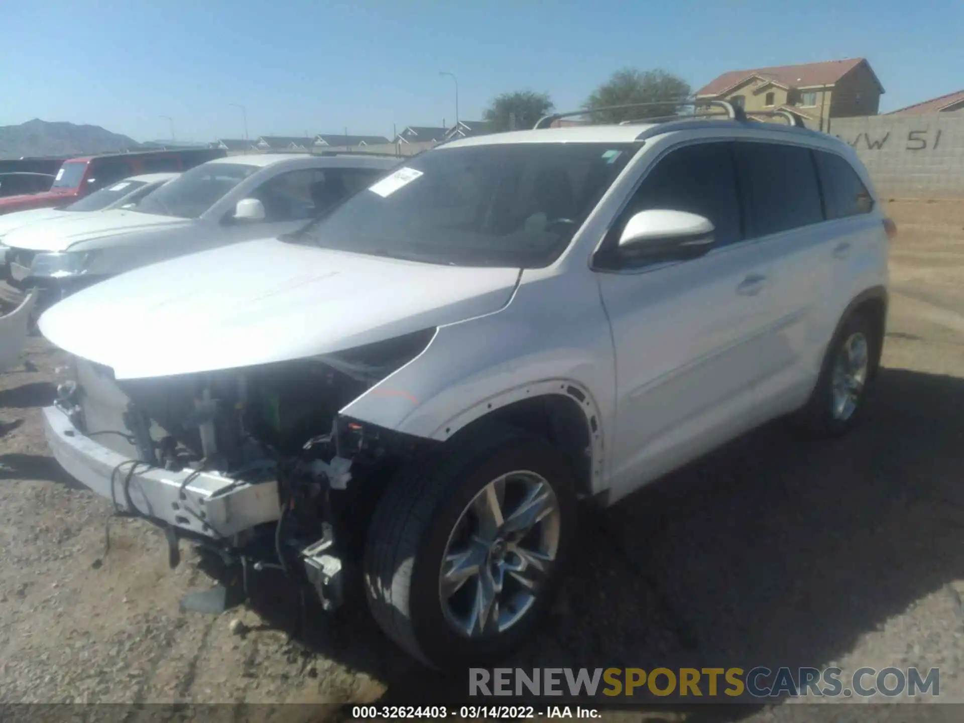 2 Photograph of a damaged car 5TDDZRFH5KS979197 TOYOTA HIGHLANDER 2019