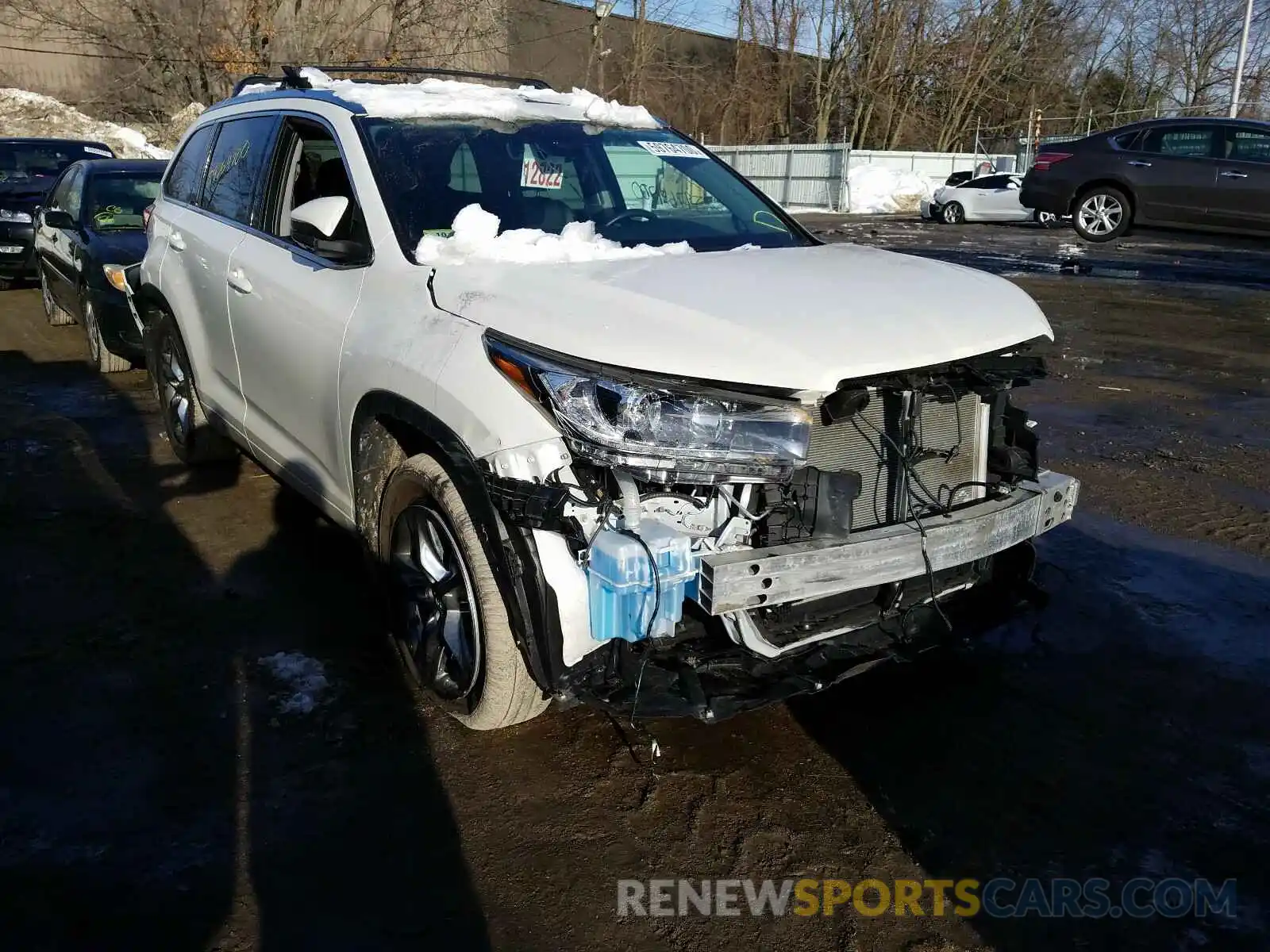 1 Photograph of a damaged car 5TDDZRFH6KS712408 TOYOTA HIGHLANDER 2019