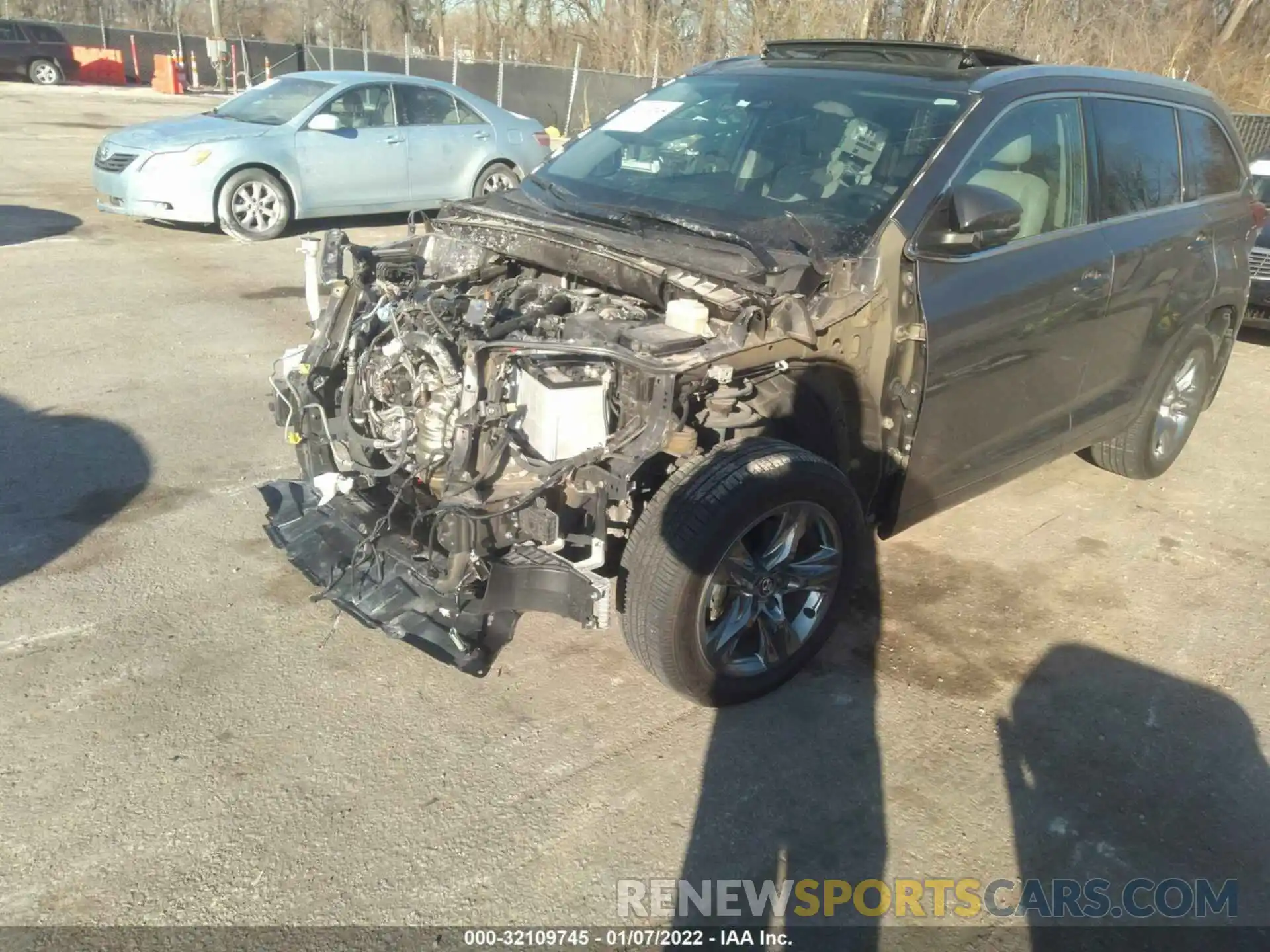 6 Photograph of a damaged car 5TDDZRFH6KS738362 TOYOTA HIGHLANDER 2019