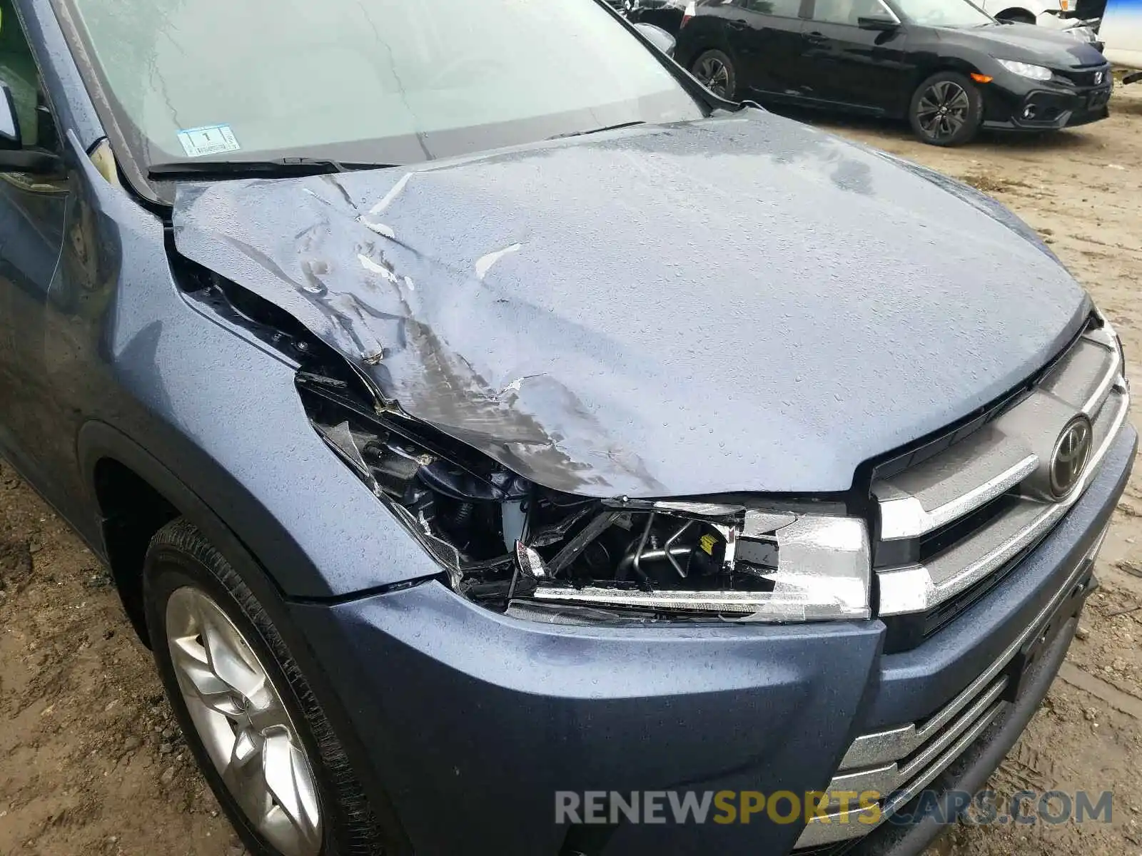 9 Photograph of a damaged car 5TDDZRFH6KS927108 TOYOTA HIGHLANDER 2019