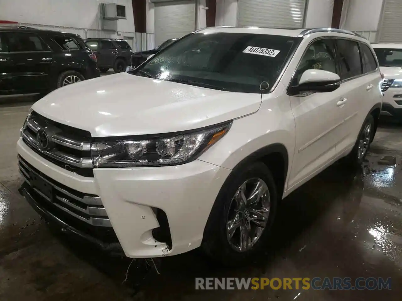 2 Photograph of a damaged car 5TDDZRFH6KS929277 TOYOTA HIGHLANDER 2019