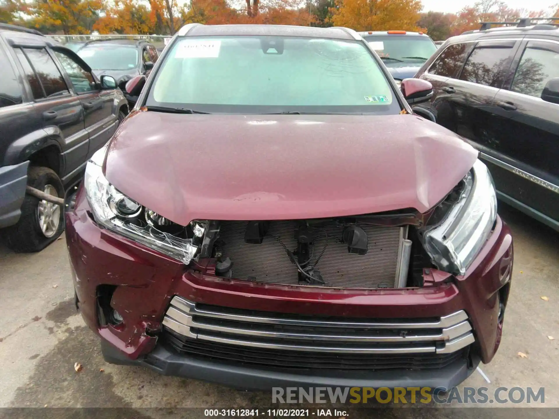 6 Photograph of a damaged car 5TDDZRFH6KS931093 TOYOTA HIGHLANDER 2019