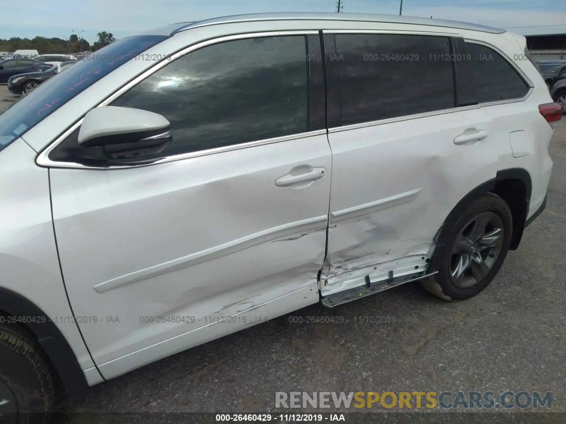 6 Photograph of a damaged car 5TDDZRFH6KS950727 TOYOTA HIGHLANDER 2019