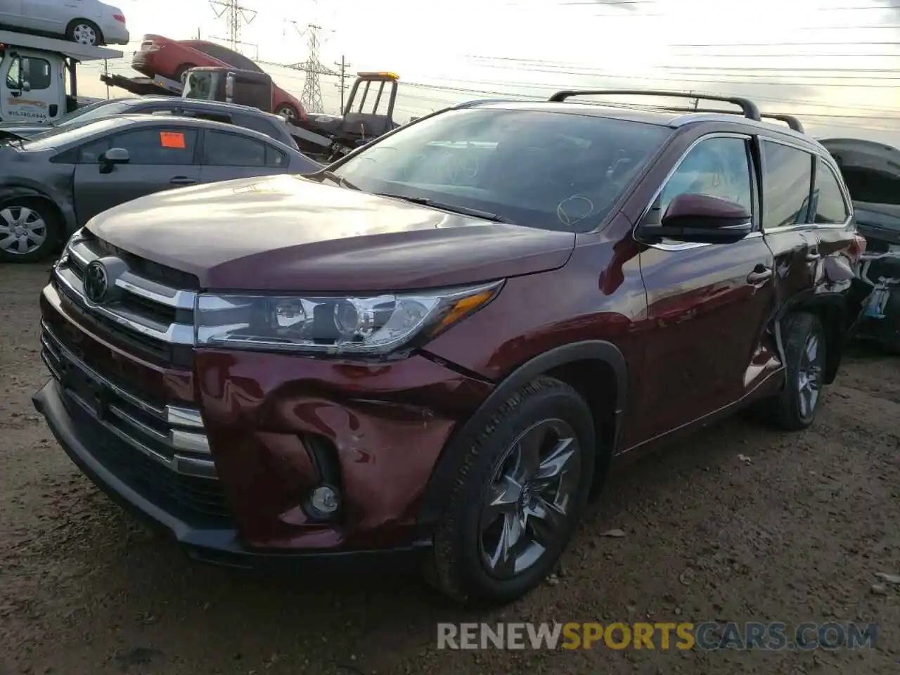 2 Photograph of a damaged car 5TDDZRFH6KS951540 TOYOTA HIGHLANDER 2019