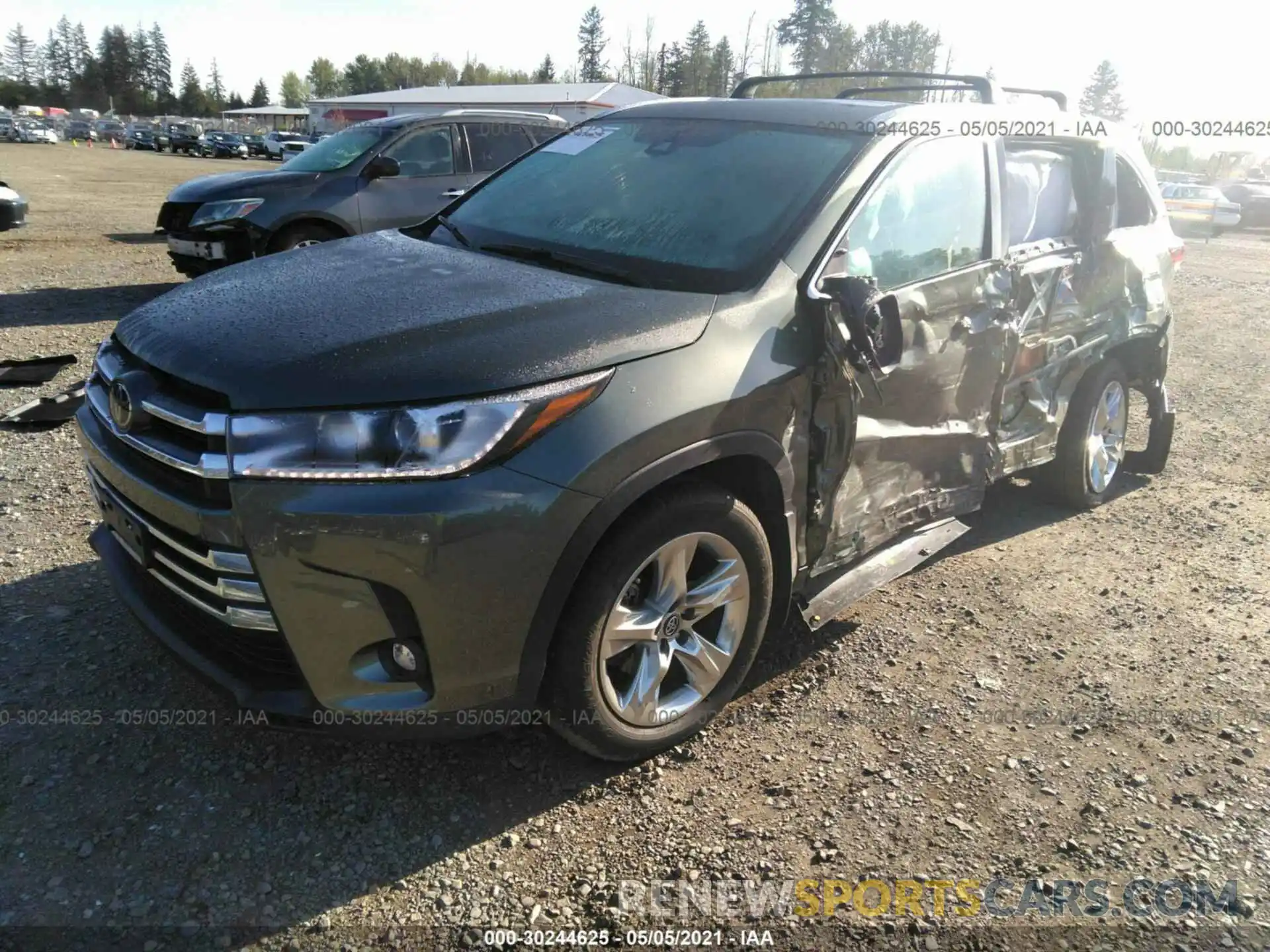 2 Photograph of a damaged car 5TDDZRFH6KS963221 TOYOTA HIGHLANDER 2019